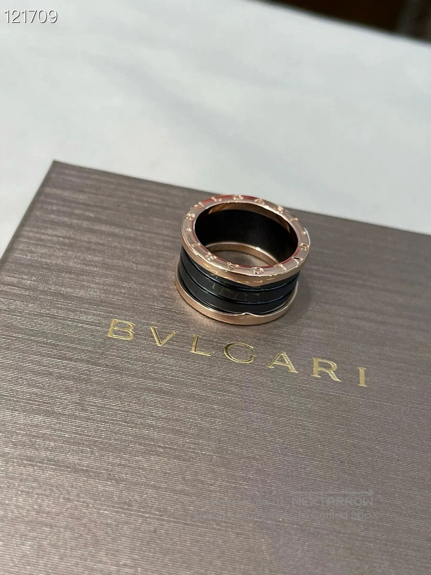 Bvlgari Bvlgari Black Ceramic Rose Gold Spring Ring. Size ONE SIZE - 1 Thumbnail