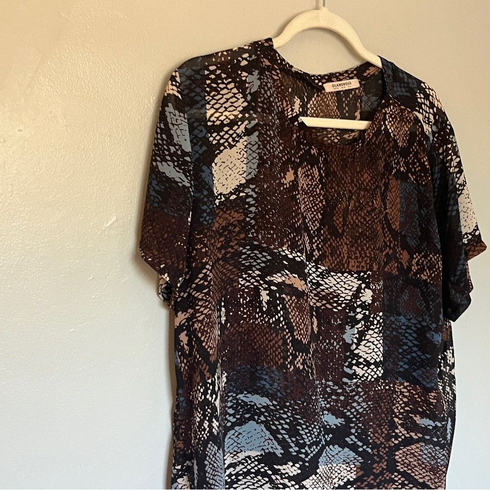Designer Glamorous Silk Animal Snake Skin Print Blouse Medium 6 Size ONE SIZE - 2 Thumbnail