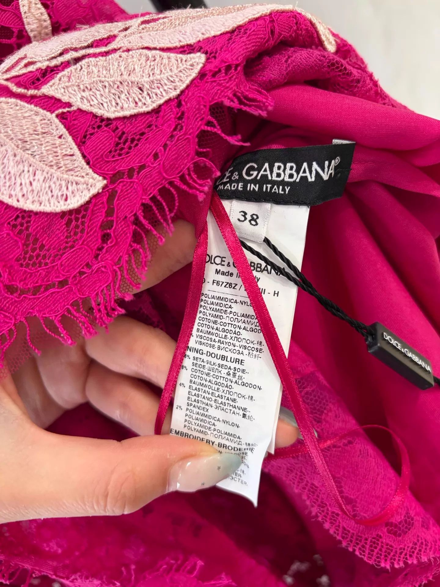 Dolce & Gabbana DG Pink Lace Embroidered Floral Sleeveless Dress 38 NWT Size XS / US 0-2 / IT 36-38 - 3 Thumbnail