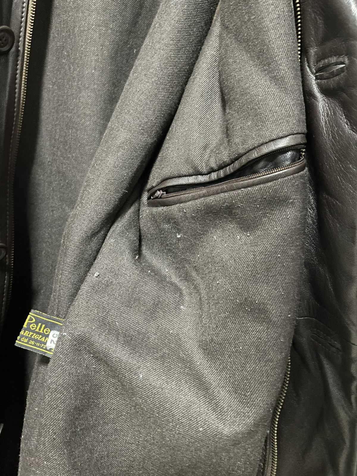 Vera Pelle × Vintage Vintage 90s Italian Vera Pelle Leather Jacket Old Money Euro Size US L / EU 52-54 / 3 - 24 Thumbnail