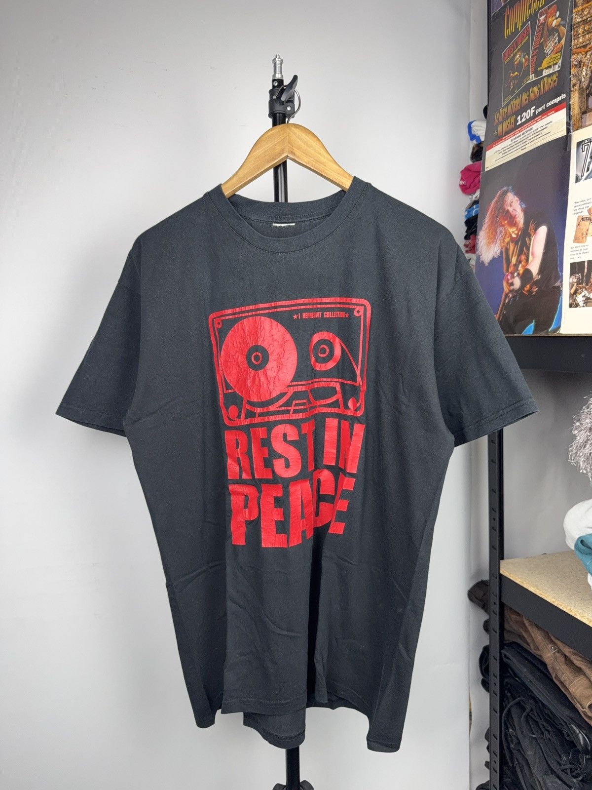 Vintage Vintage 00s Retro Rest In Peace Cassette Graphic T-Shirt Size US L / EU 52-54 / 3 - 9 Thumbnail