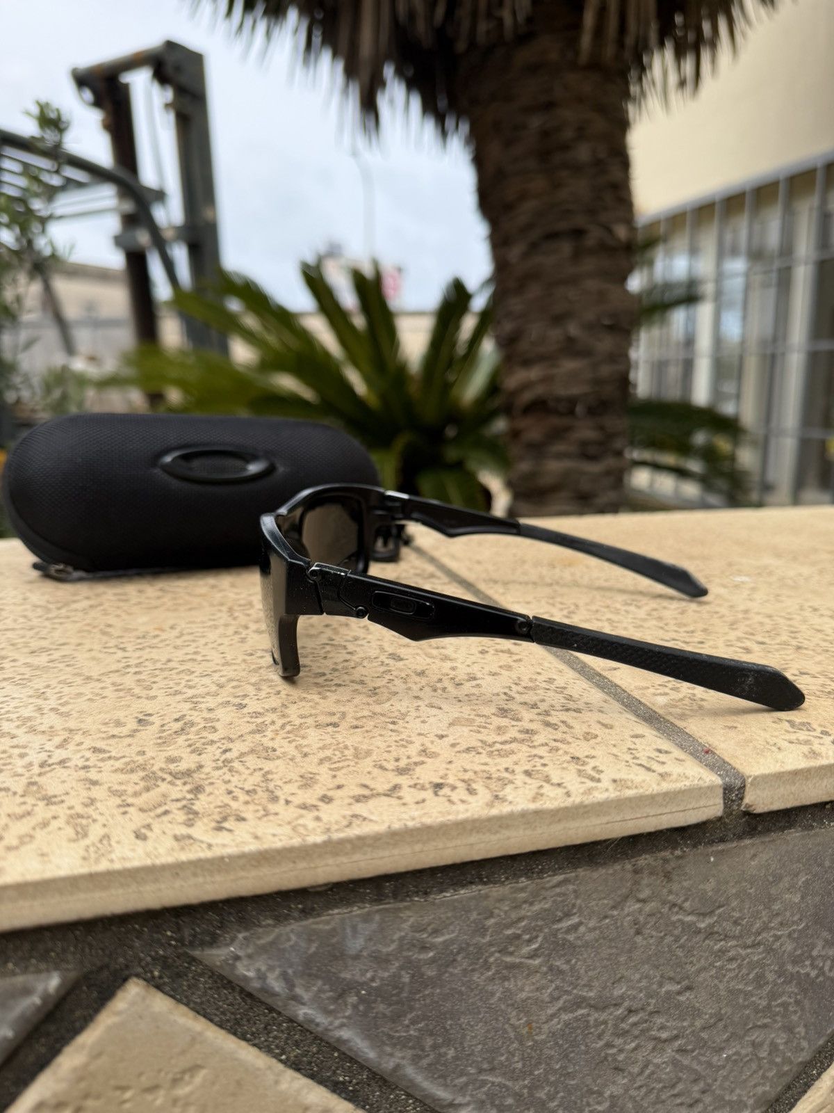 Oakley Oakley Sunglasses Black OO9135 Size ONE SIZE - 5 Thumbnail