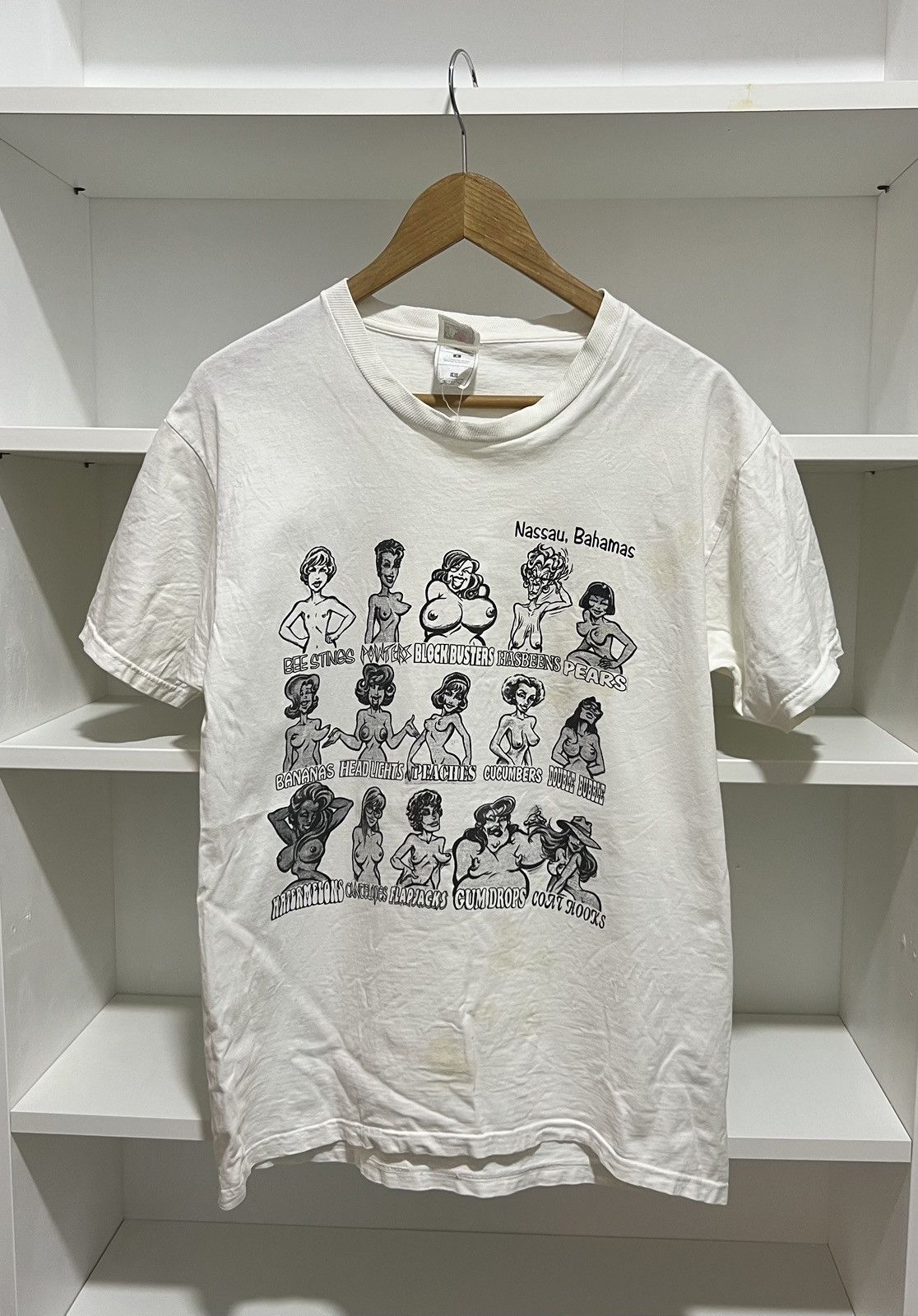 Vintage Vintage Nassau Bahamas Boobs Tee Size US L / EU 52-54 / 3 - 1 Thumbnail