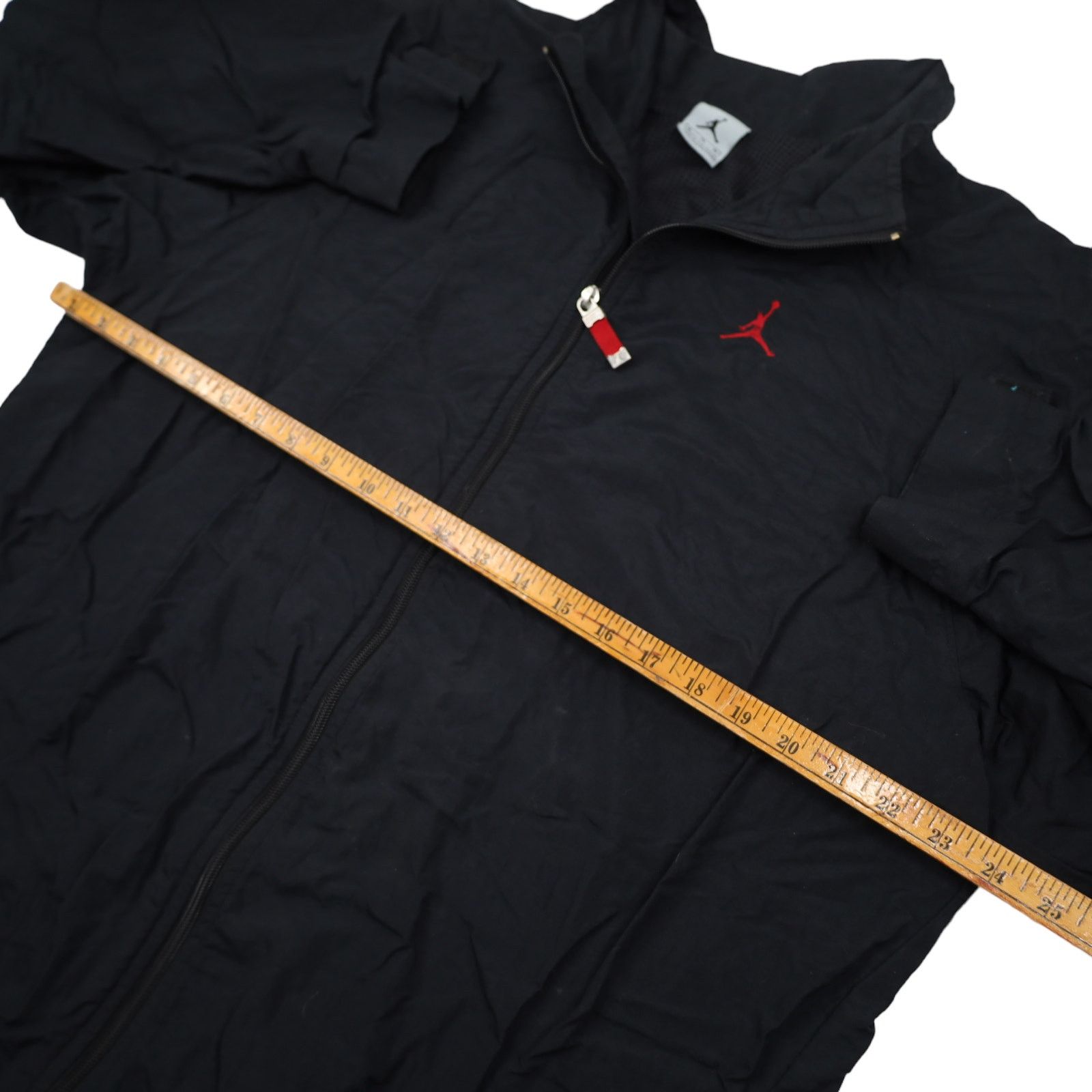 Jordan Brand × Nike × Vintage Vintage Nike Air Jordan Bred Spellout Windbreaker Jacket Size US XL / EU 56 / 4 - 6 Thumbnail