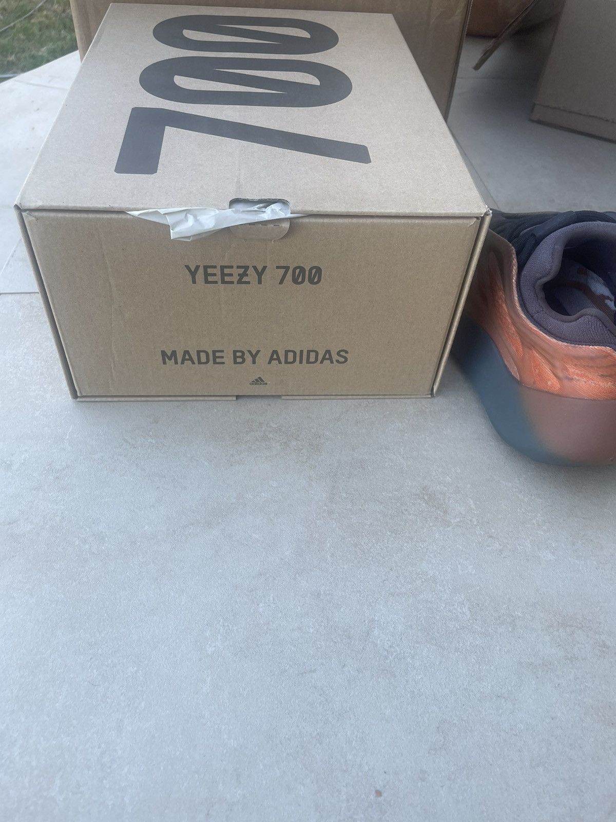 Adidas adidas Yeezy 700 V3 Copper Fade OG Box and Tags Size US 6.5 / EU 39-40 - 8 Thumbnail