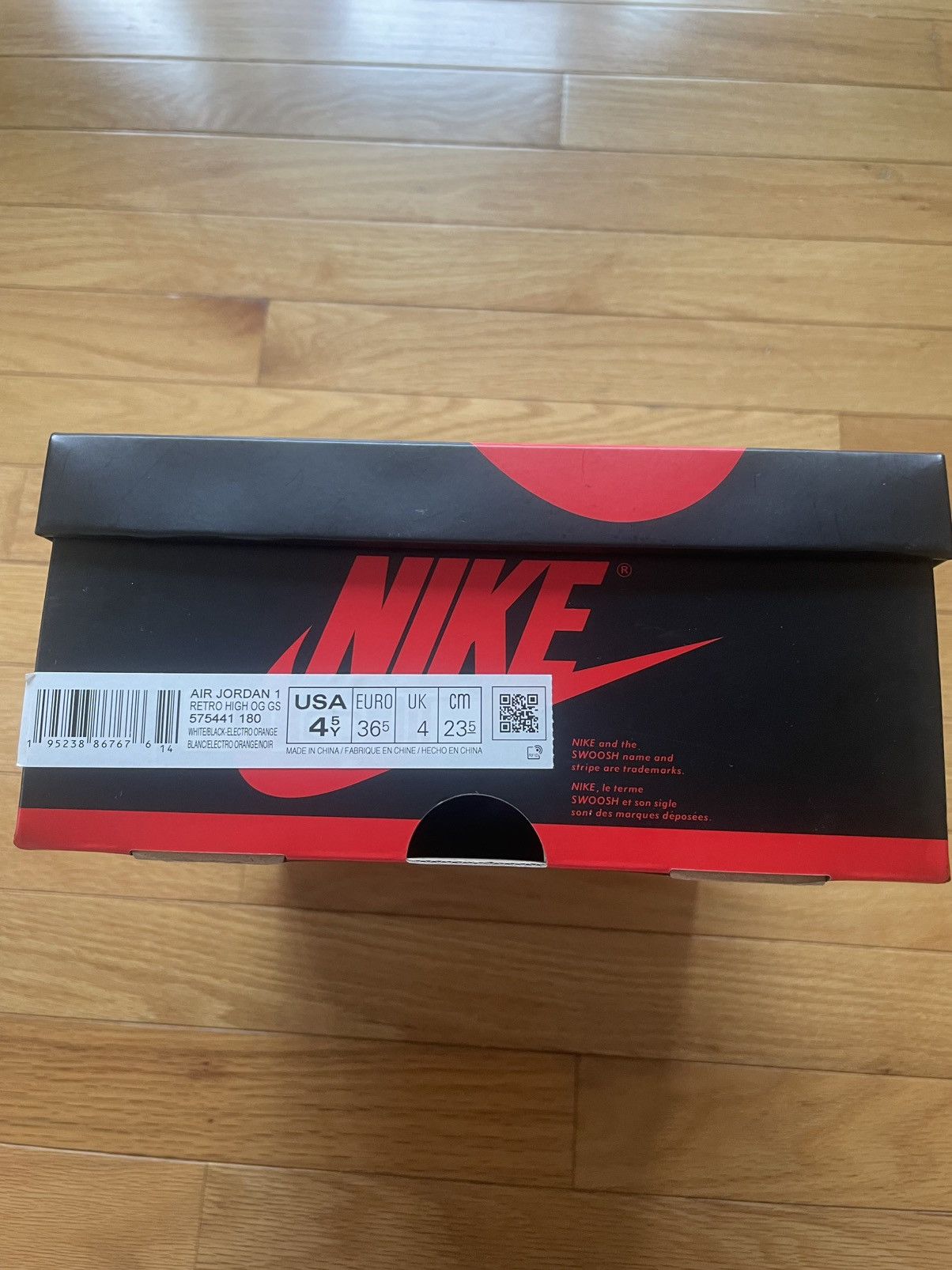 Nike Nike Jordan 1 Retro High - Electro Orange - Size 4.5Y Size US 5 / EU 37 - 8 Thumbnail