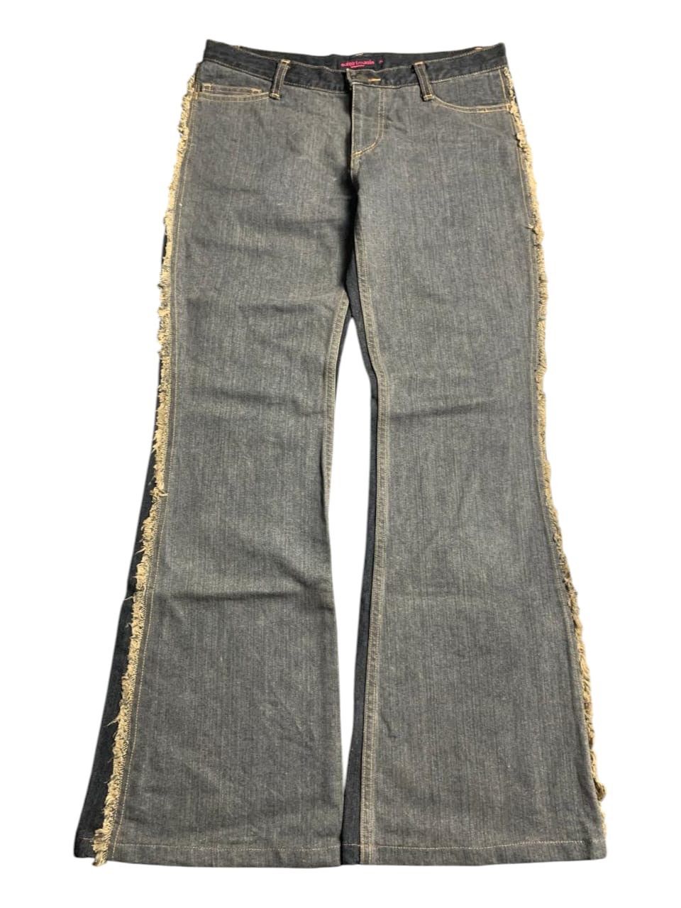 If Six Was Nine × Japanese Brand × Le Grande Bleu (L.G.B.) 2000s Coi Girl Magic Dual Tone Frayed-Seam Flared Jeans Size US 28 / EU 44 - 1 Thumbnail