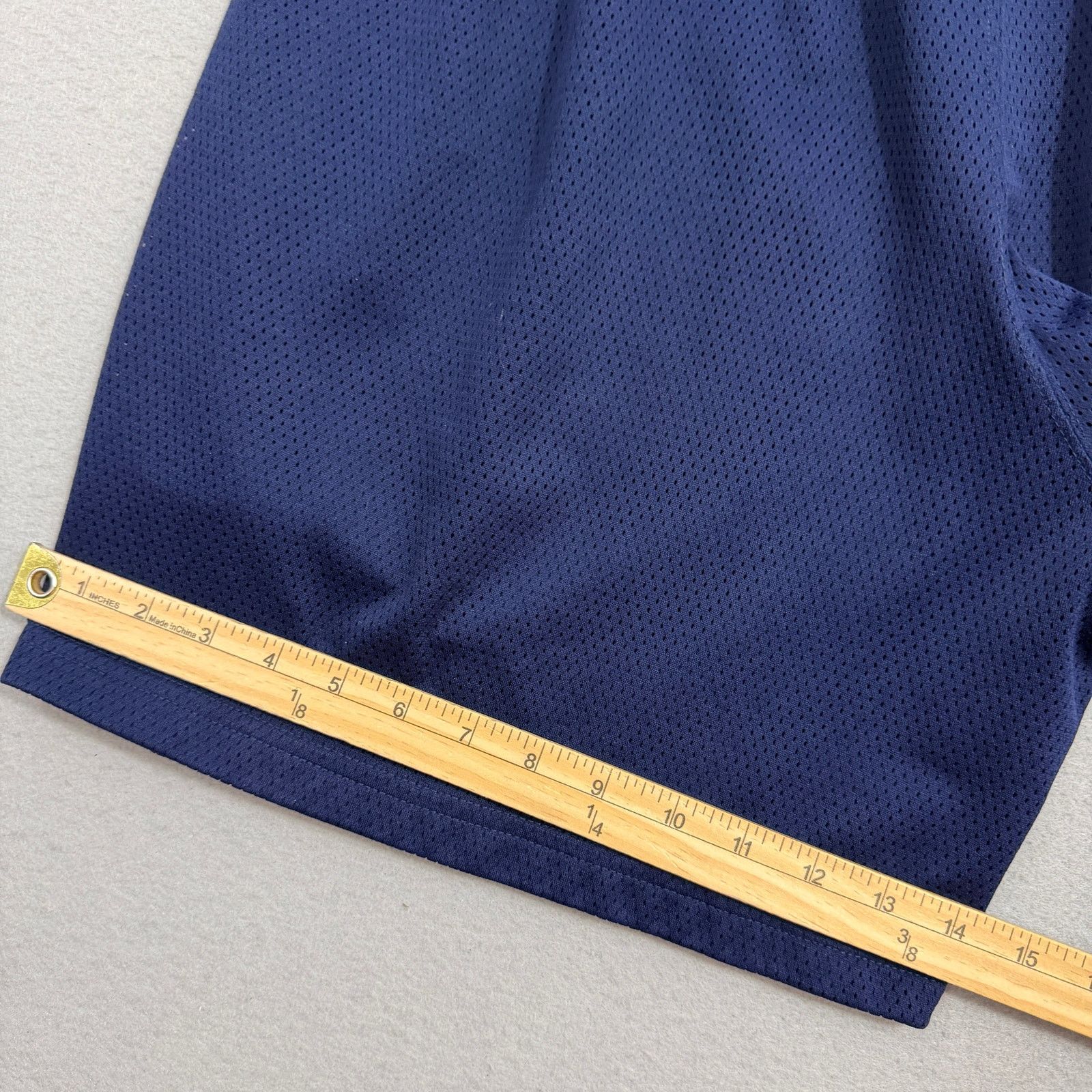Vintage Vintage Detroit Tigers Shorts Men's XL Blue 8" Inseam y2k Size US 36 / EU 52 - 9 Thumbnail