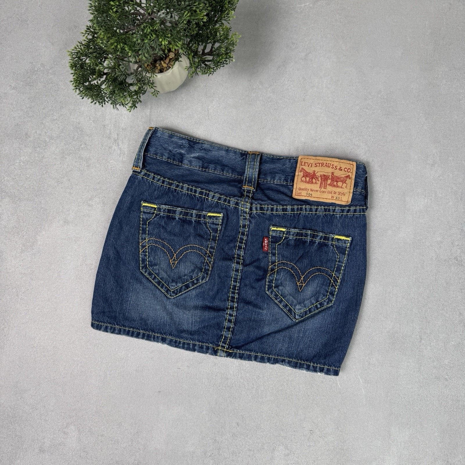 Levi's Vintage Levis Mini Skirt Size Sx Blue Denim Short Size 28" / US 6 / IT 42 - 13 Thumbnail