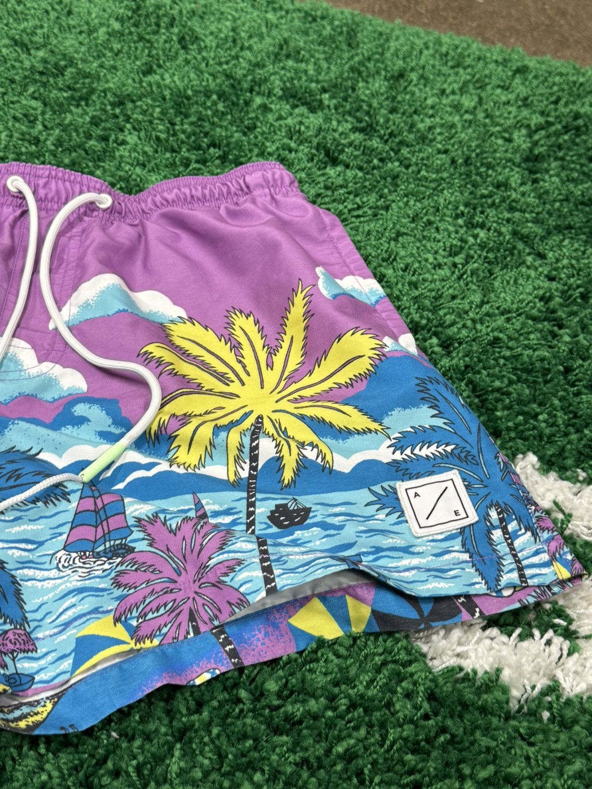 American Eagle Outfitters American Eagle Psychadelic Beach Board Shorts Medium Size US 32 / EU 48 - 4 Thumbnail