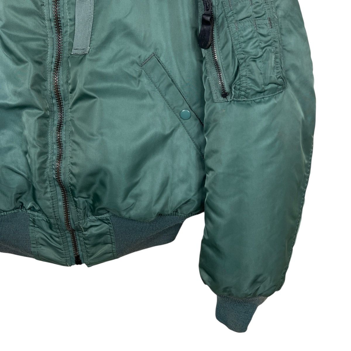 Alpha Industries 🔥 RARE RIOT ALPHA MA-1 US AIR FORCE SATIN BOMBER JACKET Size US M / EU 48-50 / 2 - 5 Thumbnail