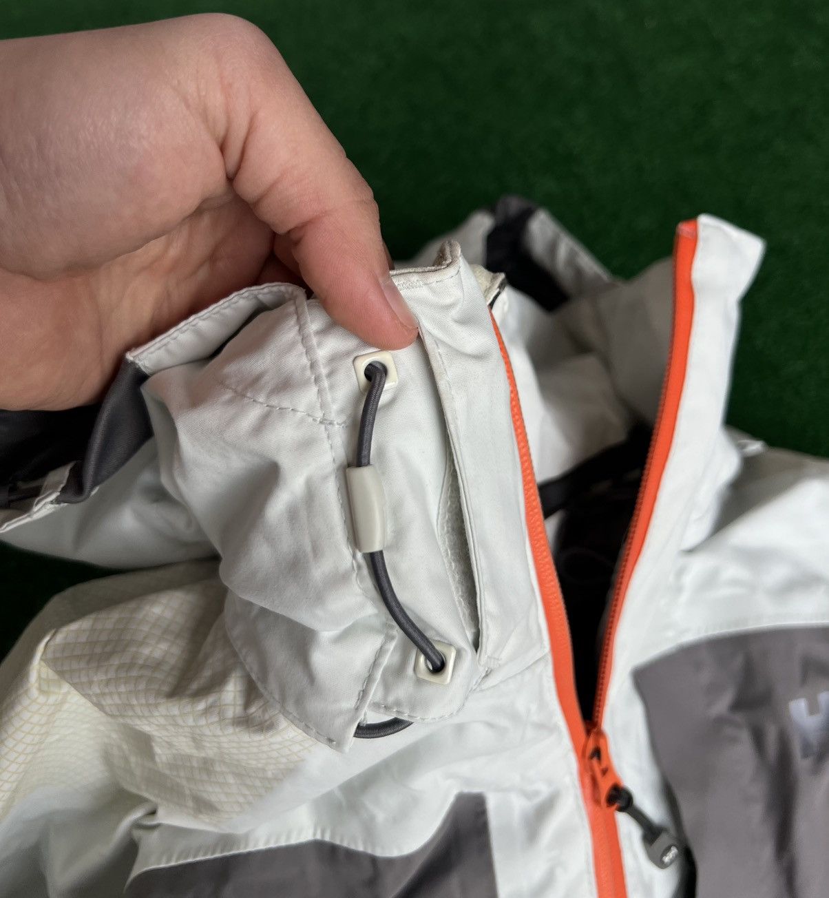 Helly Hansen Helly Hansen Seven J waterproof jacket Size US S / EU 44-46 / 1 - 8 Thumbnail