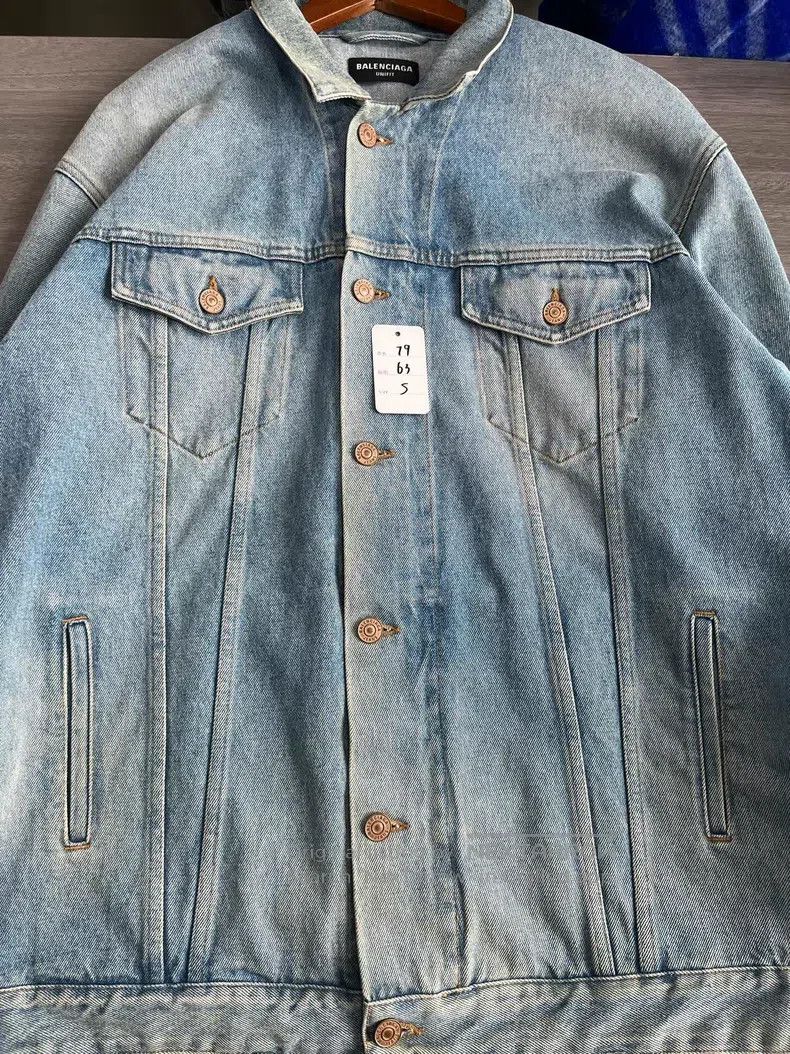 Balenciaga Balenciaga Zippered Washed Denim Jacket Size US S / EU 44-46 / 1 - 7 Thumbnail