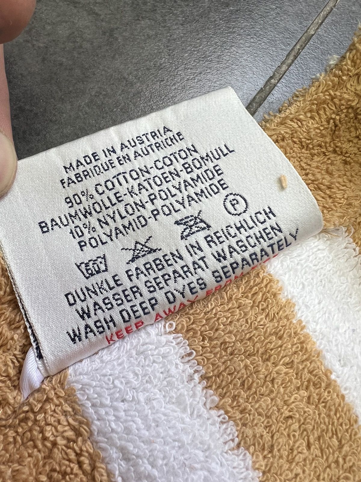 Burberry × Vintage 90s Crazy Burberry towel teddy zip jacket Size ONE SIZE - 7 Thumbnail