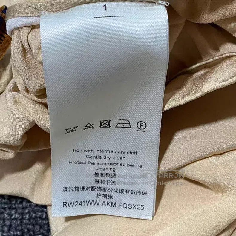 Louis Vuitton Louis Vuitton Silk Skirt Size 35" - 4 Thumbnail