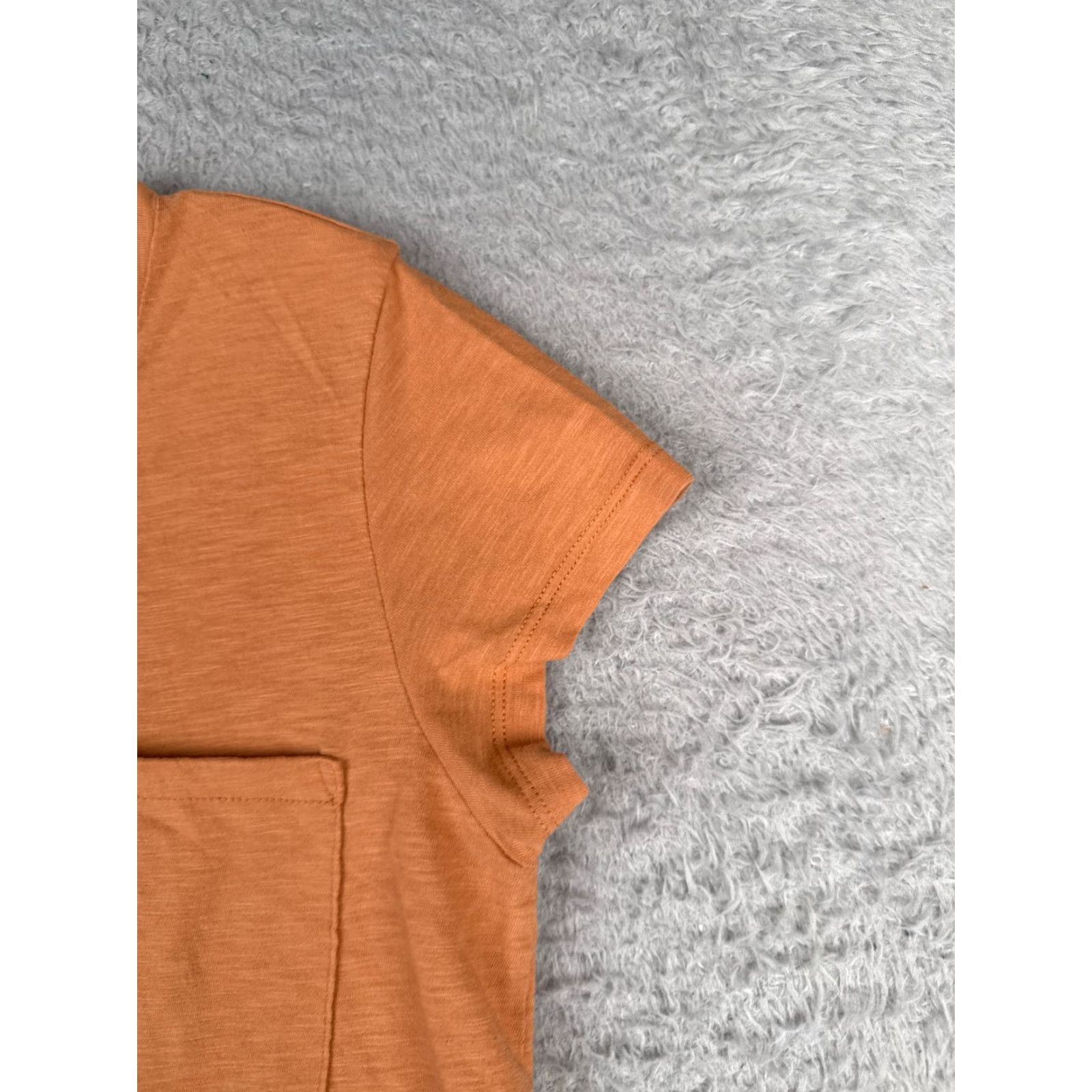 Patagonia Patagonia Shirt Womens Small Orange Short Sleeve Round Neck Pocket Camp READ Size S / US 4 / IT 40 - 2 Thumbnail