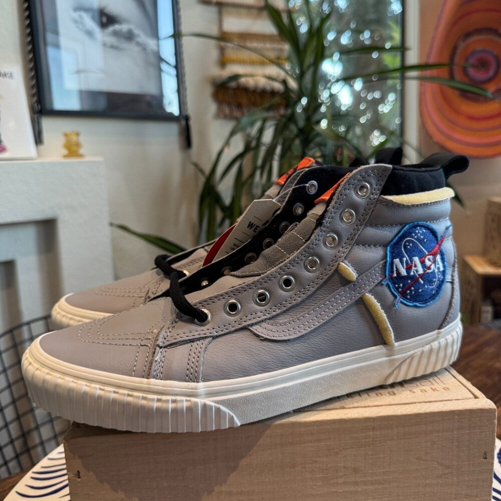 Vans Vans Sk8-Hi 46 MTE DX NASA Space Voyager Men’s 10.5, New Size US 10.5 / EU 43-44 - 3 Thumbnail