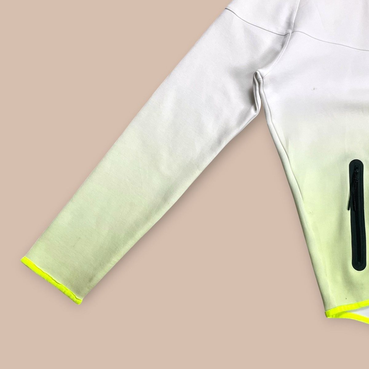 Nike Nike Tech Fleece Fade WHITE/VOLT Windrunner Hoodie Size US L / EU 52-54 / 3 - 9 Thumbnail