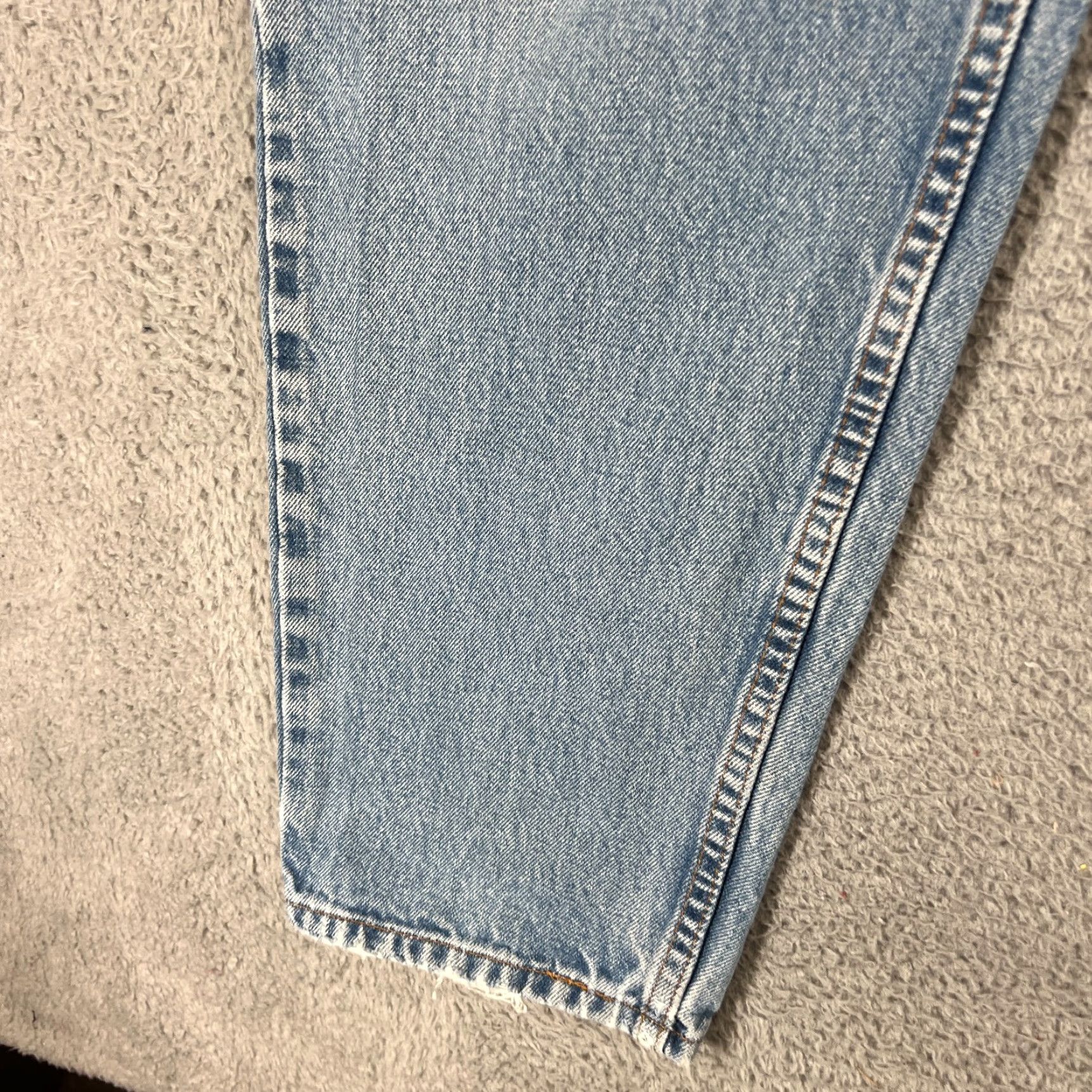 Levi's Vintage Levi's 560 Tapered Fit Men’s Jeans 36x34 Blue Distressed Cotton Denim Size US 36 / EU 52 - 6 Thumbnail