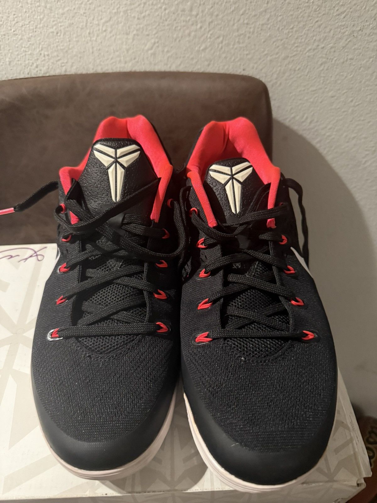 KOBE IX EM