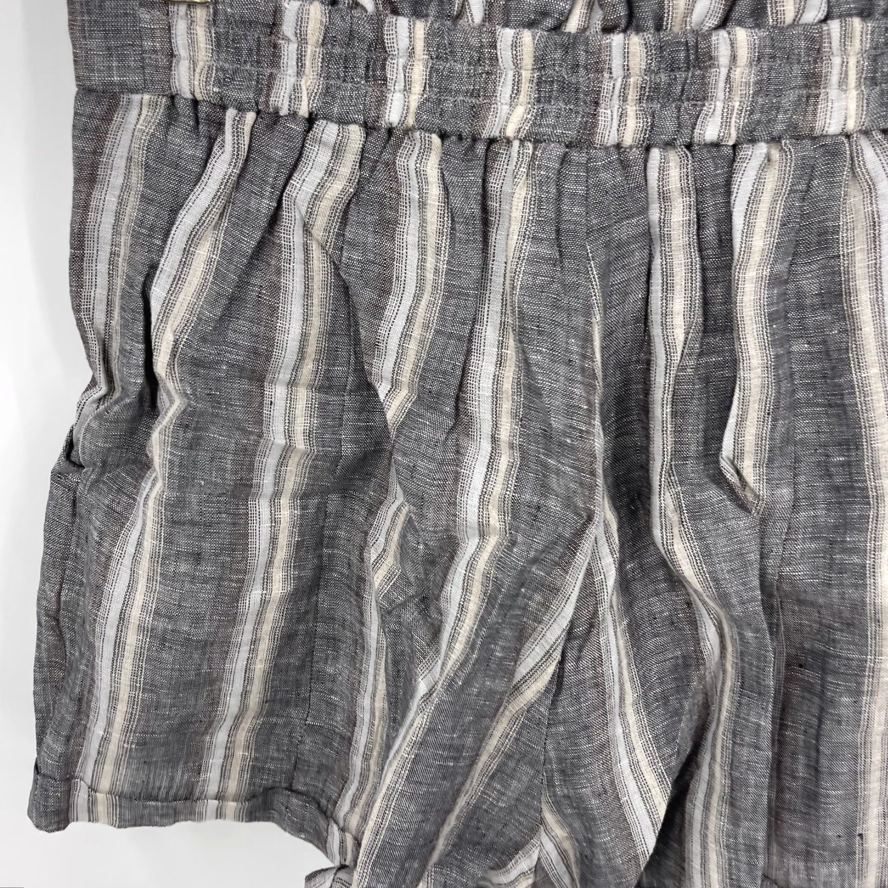 Heartloom Heartloom Paperbag Waist Shorts Womens M Gray Striped Linen Casual Bow Cuffed Bohemian Size 32" / US 10 / IT 46 - 5 Thumbnail