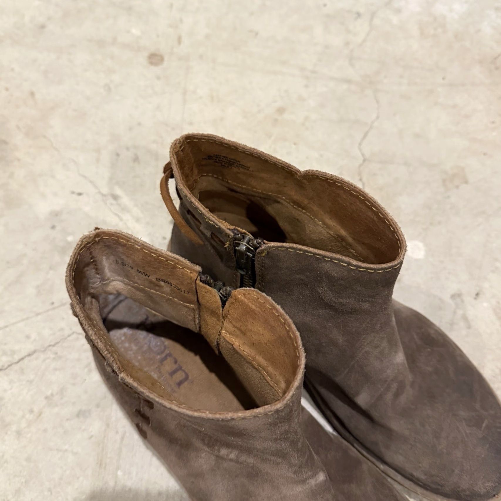 Born VINTAGE? Born Tavar Tuape Distressed Leather Side Zip Ankle Boots Womens Size 8.5 Brown Rubber Leather Bootie Zip Ankle Size US 9 / IT 39 - 4 Thumbnail