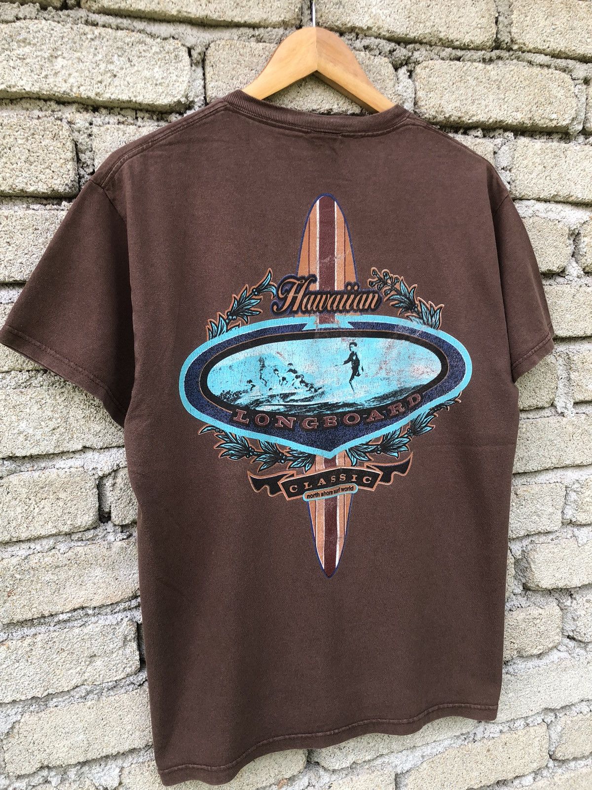 Japanese Brand Vintage Y2K Hawaiian Longboard Classic Surfing Backhit Tee Size US M / EU 48-50 / 2 - 2 Thumbnail