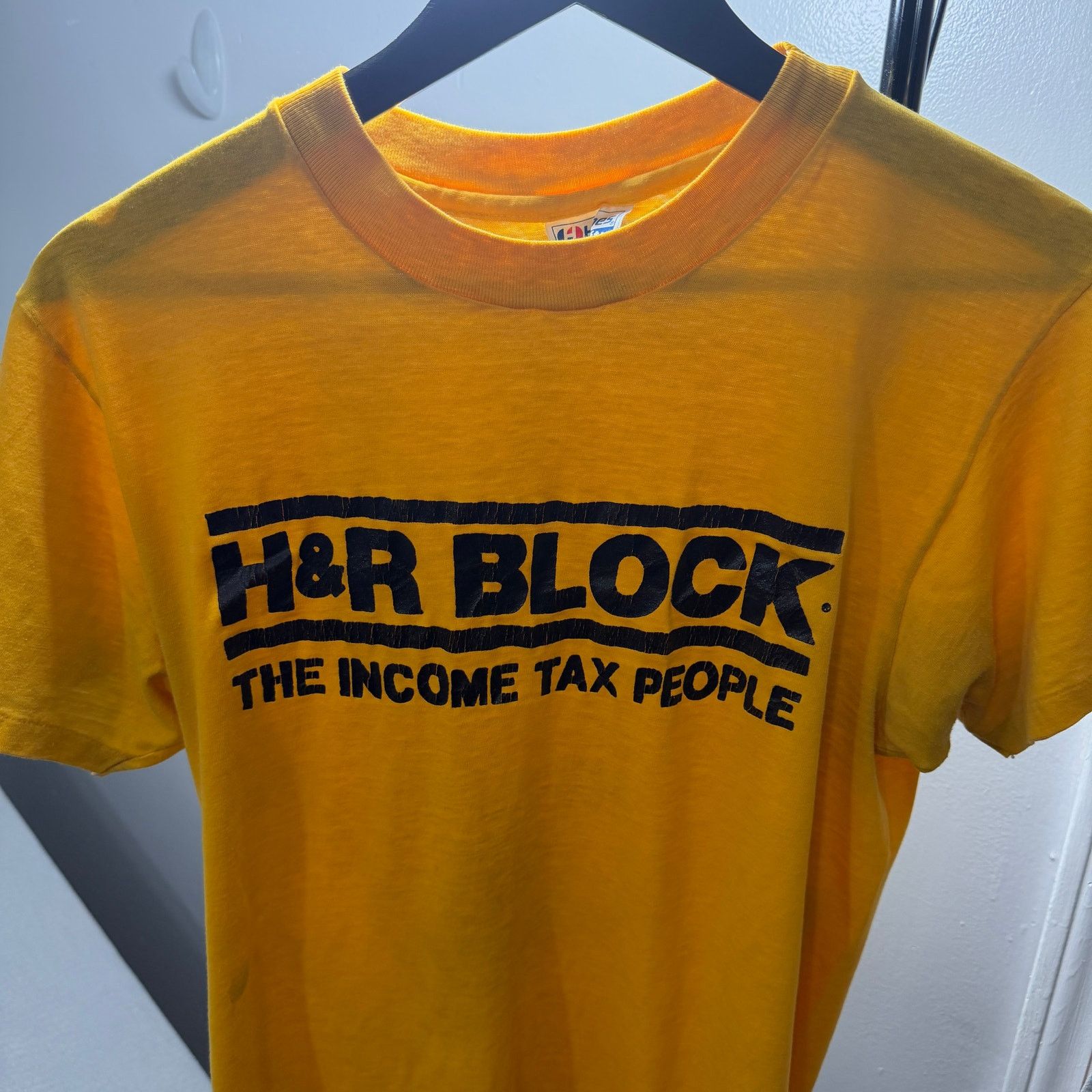 Vintage Vintage The Income Tax People Shirt Large Yellow Paper Thin Size US L / EU 52-54 / 3 - 1 Thumbnail