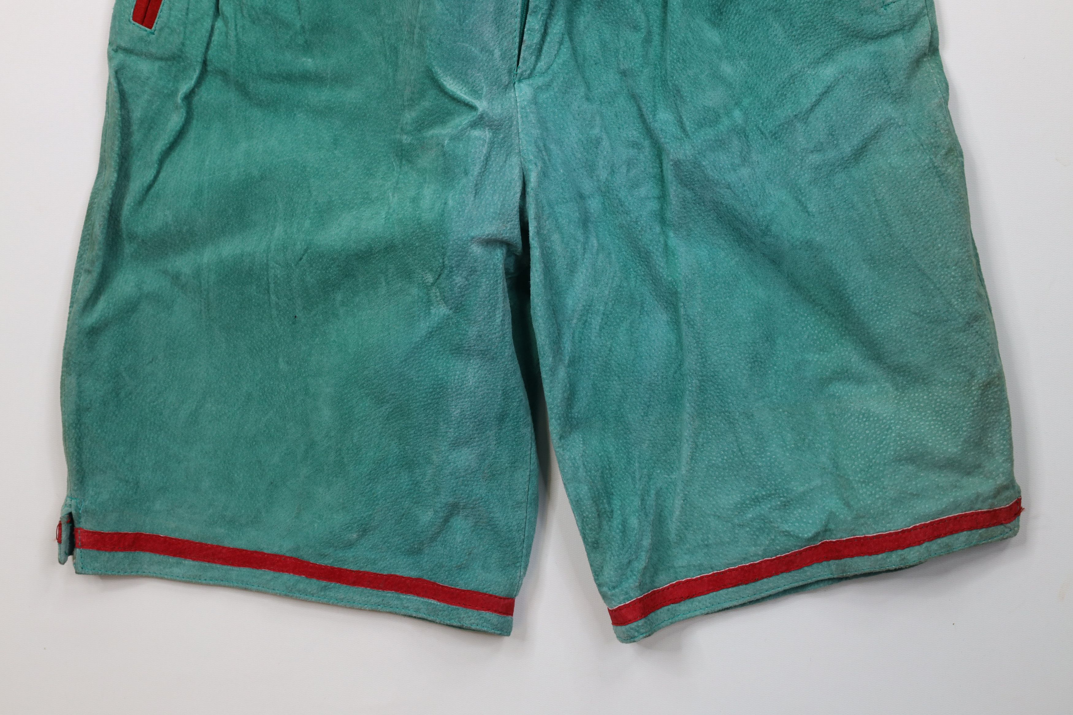 Vintage Vintage 90s Streetwear Suede Leather Shorts Green Red Size US 32 / EU 48 - 4 Thumbnail