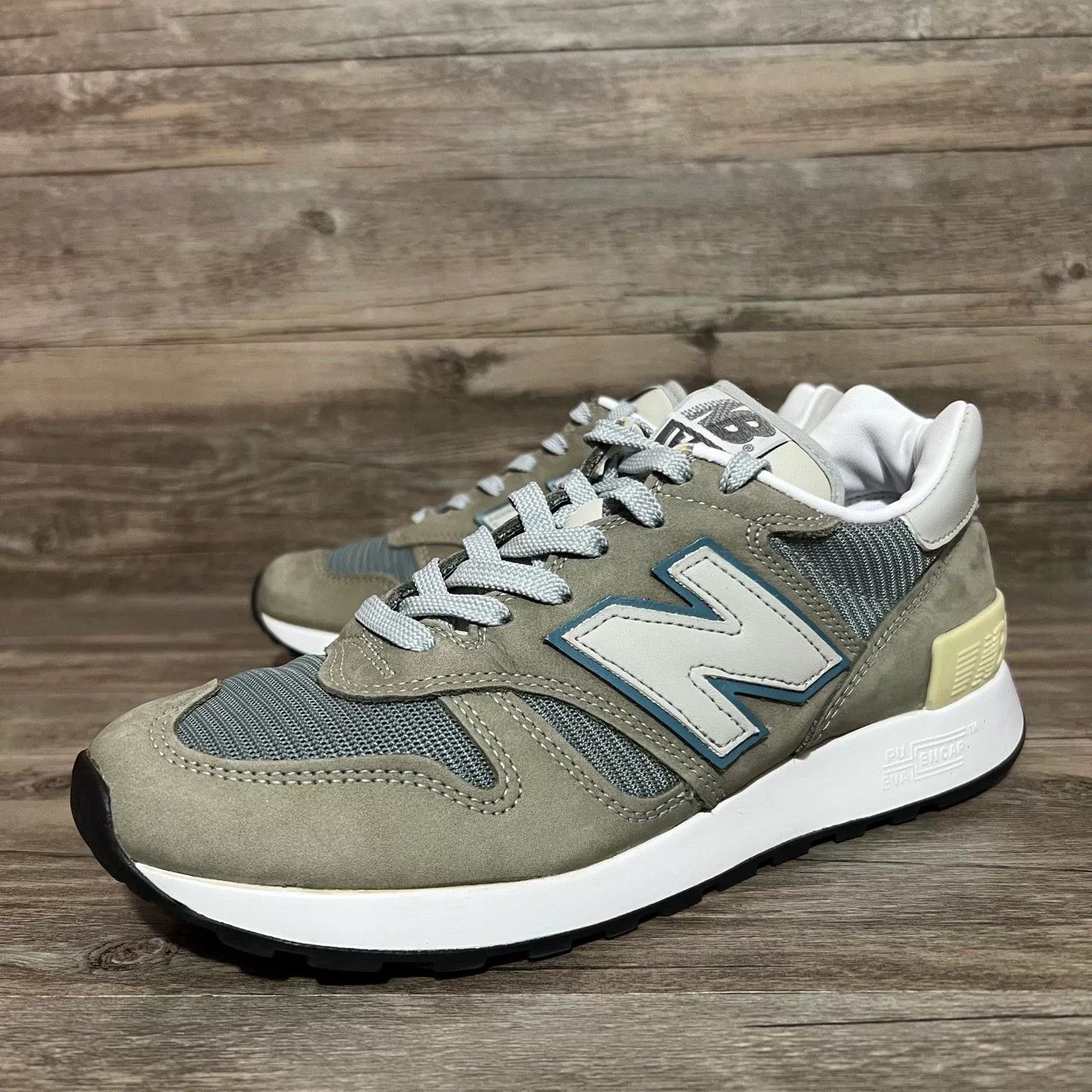 New Balance New Balance Gray Lowtop Sneakers M Men Size US 10 / EU 43 - 1 Thumbnail