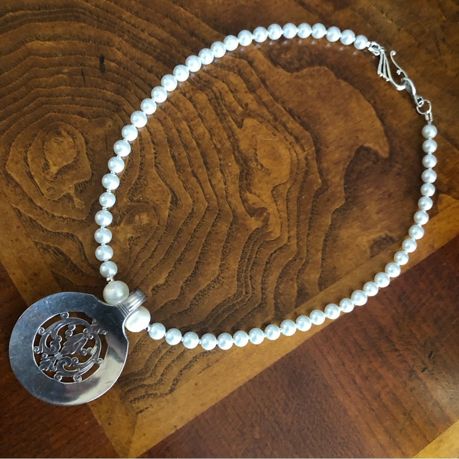 Handmade Handcrafted repurpose vintage Oneida bon bon Pearl necklace Size ONE SIZE - 12 Thumbnail
