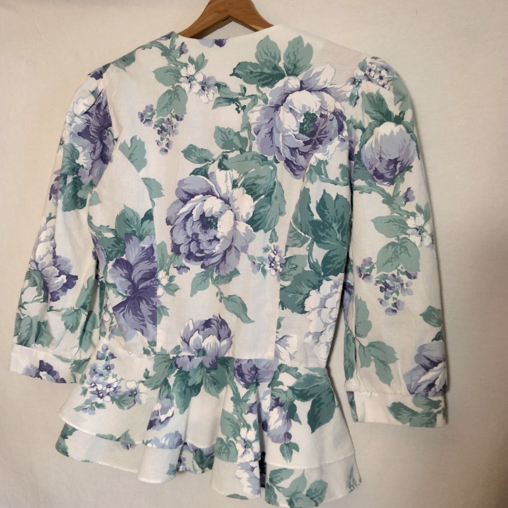 Vintage Vintage Outfit Set White Purple Peony Floral Peplum Top Skirt 2 Piece Shirt Bottom Women Size 10 Size L / US 10 / IT 46 - 3 Thumbnail