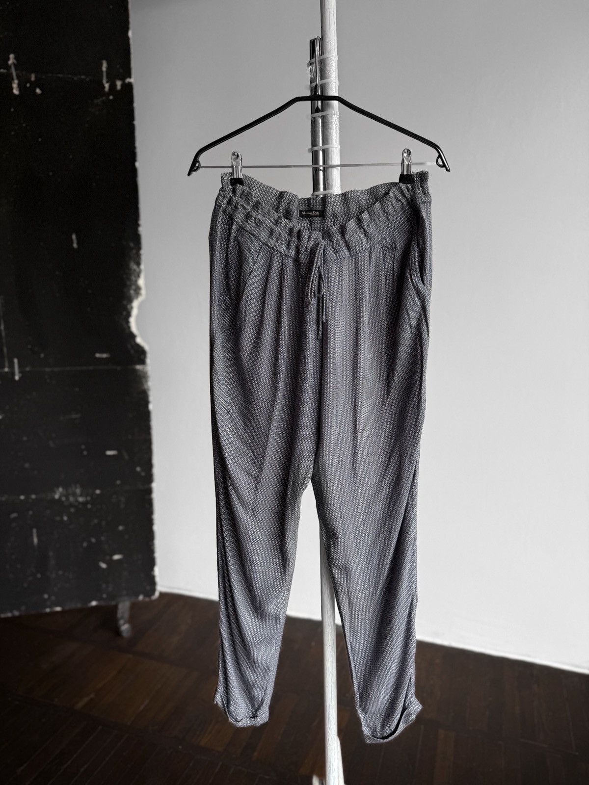 Massimo Dutti Massimo Dutti Women Grey Patterned Drawstring Trousers Pants Size 32" / US 10 / IT 46 - 1 Thumbnail