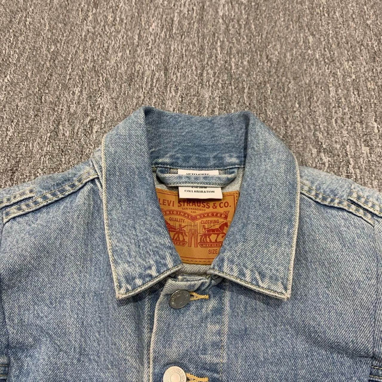 Vetements Vetements x Levi's collaboration denim jacket Size US M / EU 48-50 / 2 - 5 Thumbnail