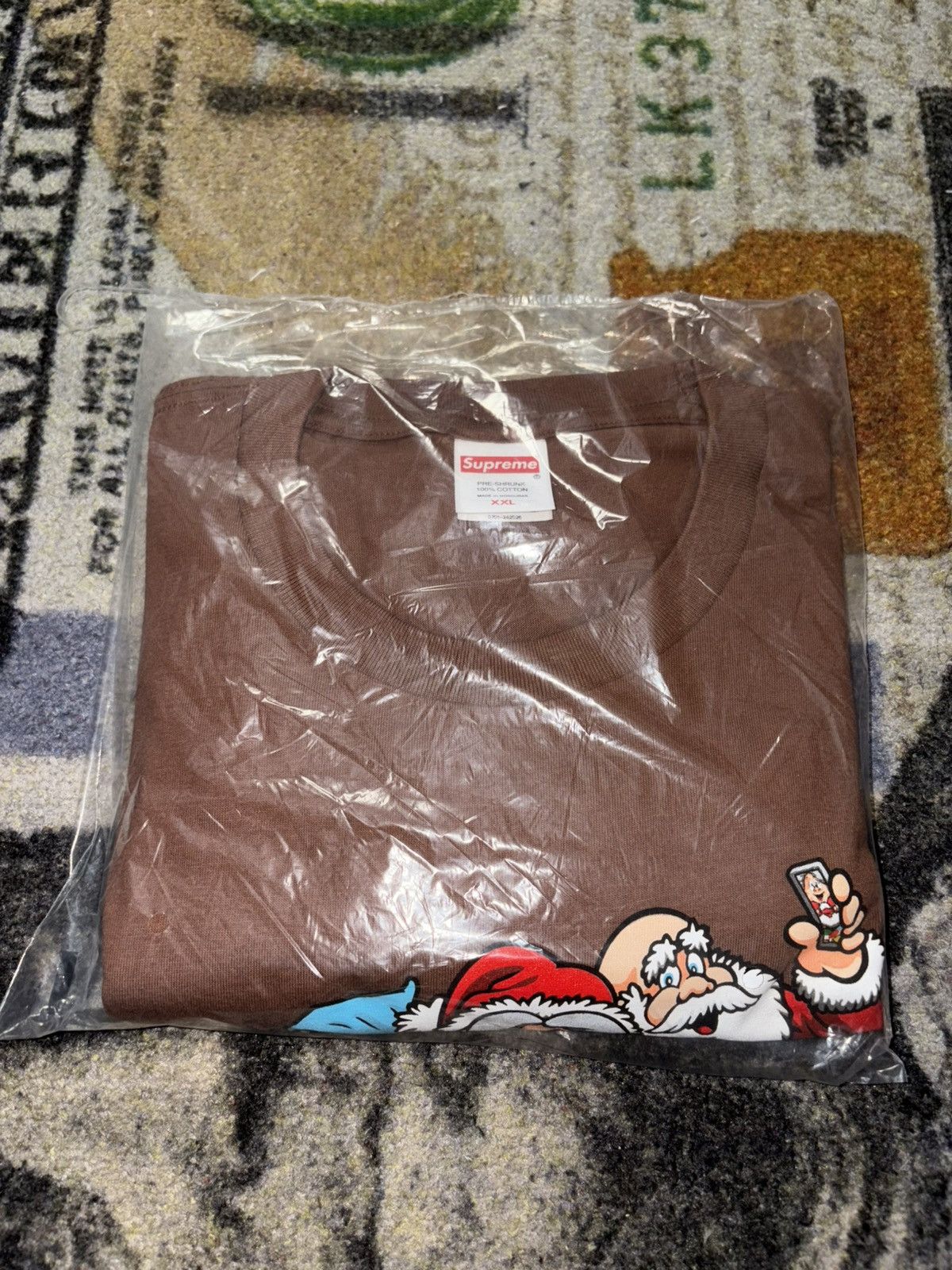Supreme Supreme Naughty Santa T-Shirt Brown Size US XXL / EU 58 / 5 - 2 Thumbnail