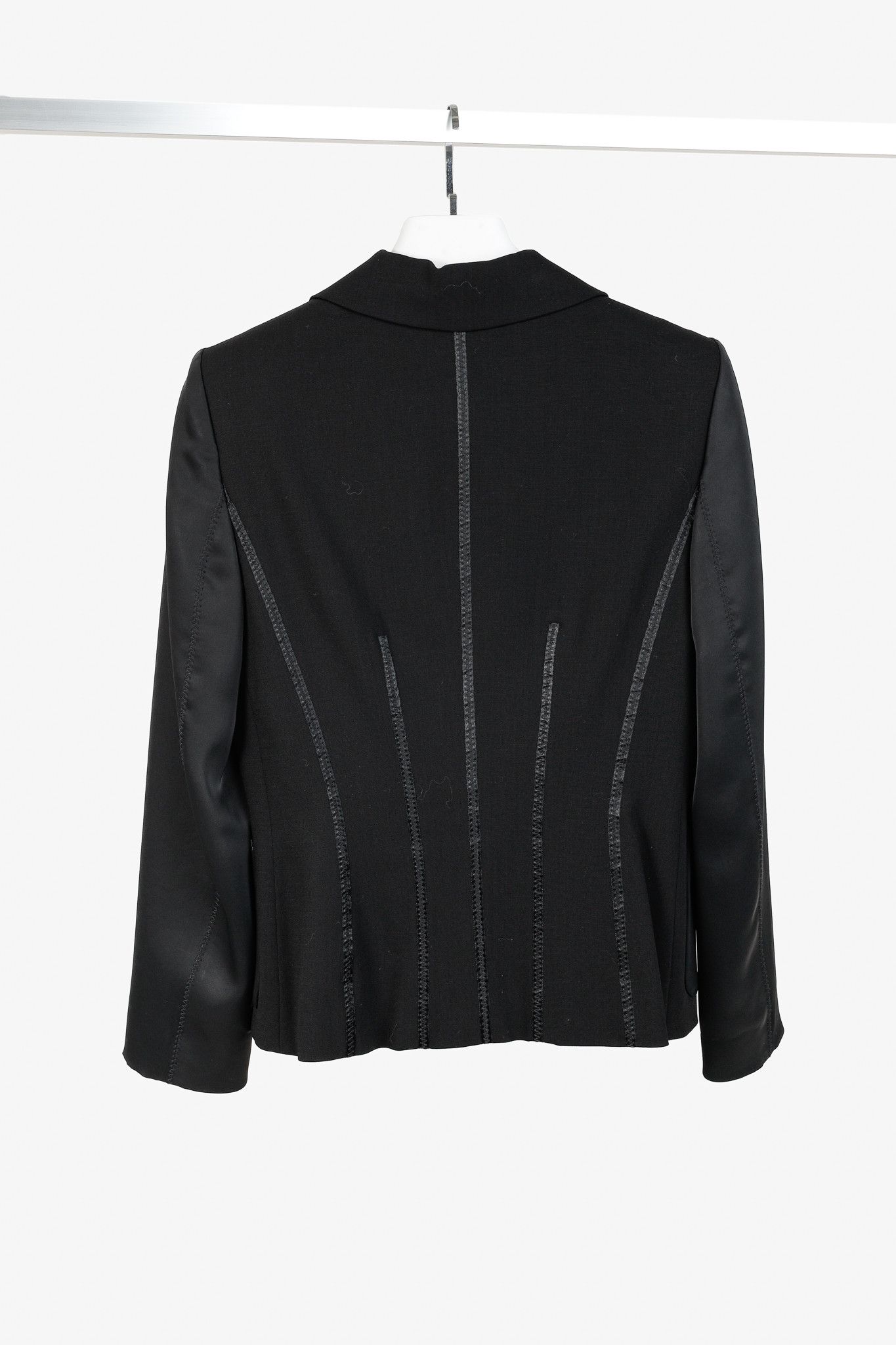 Laurel Laurel Black Wool & Satin Trim-Detail Blazer Size M / US 6-8 / IT 42-44 - 2 Thumbnail