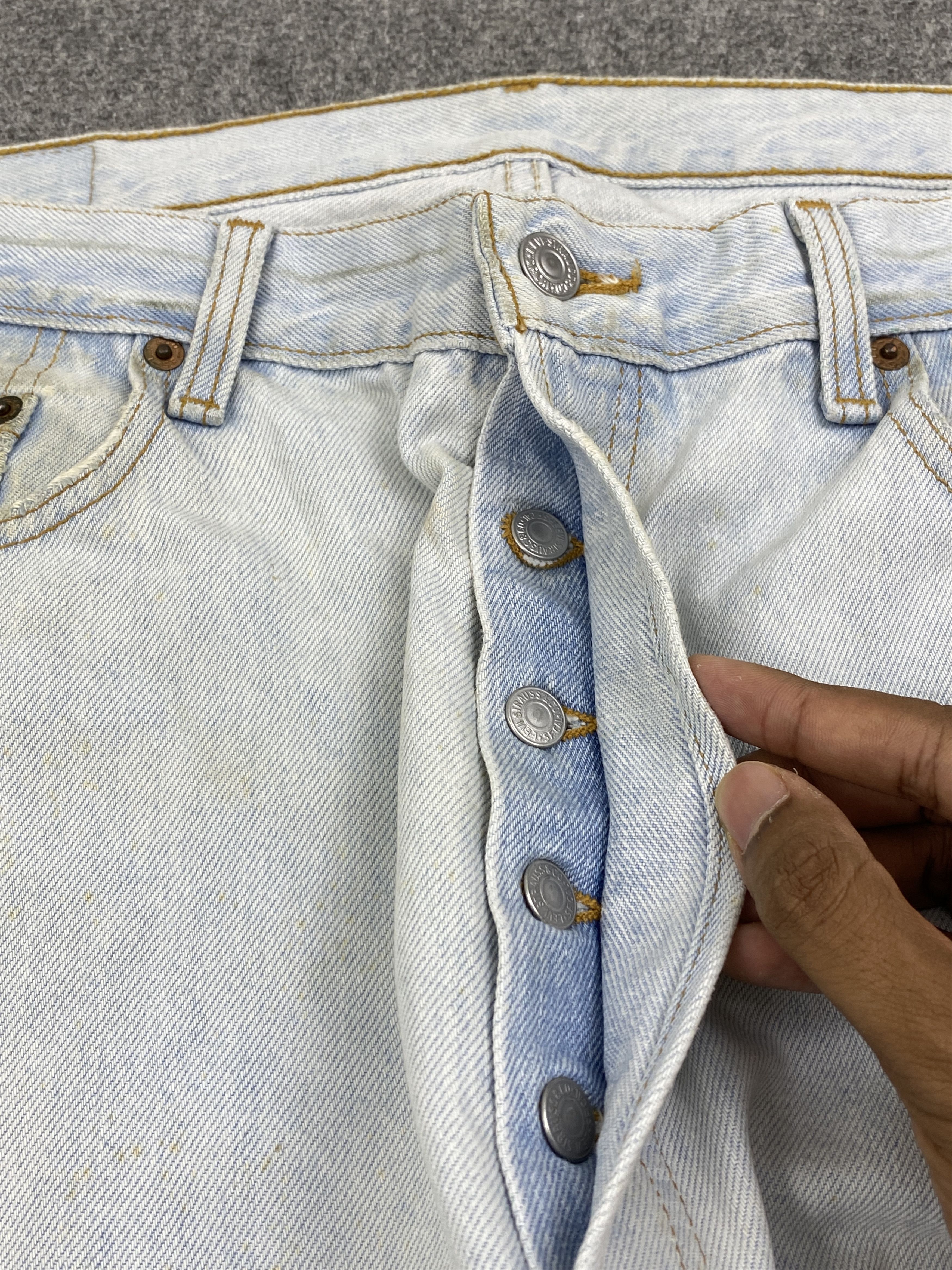 Levi's 90s Vintage Levi's 501 Light Washed Jeans DP2802 Size US 38 / EU 54 - 14 Thumbnail