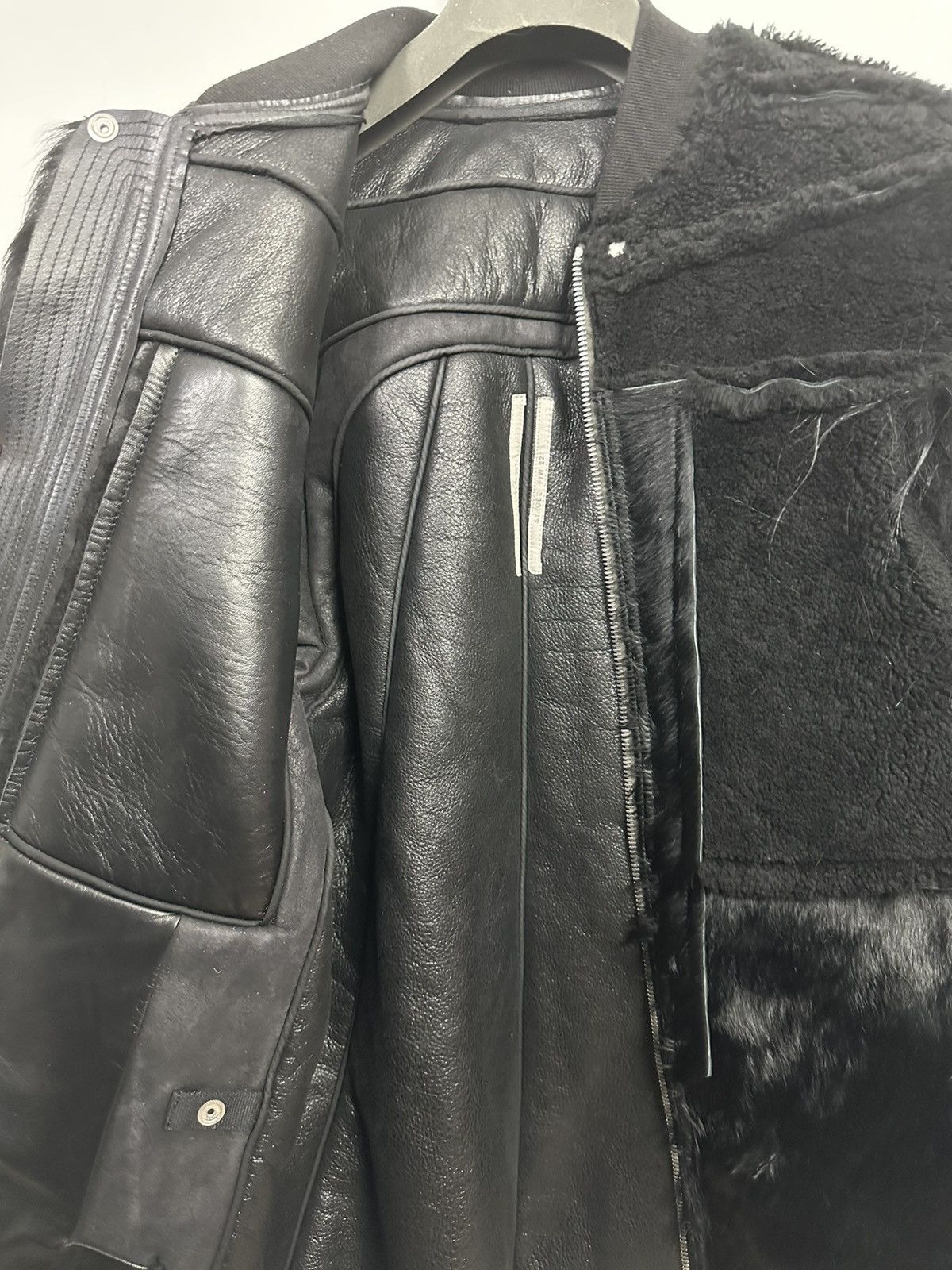 Rick Owens FW22 ‘STROBE’ Lamb Shearling Collage Bomber Size US S / EU 44-46 / 1 - 8 Thumbnail