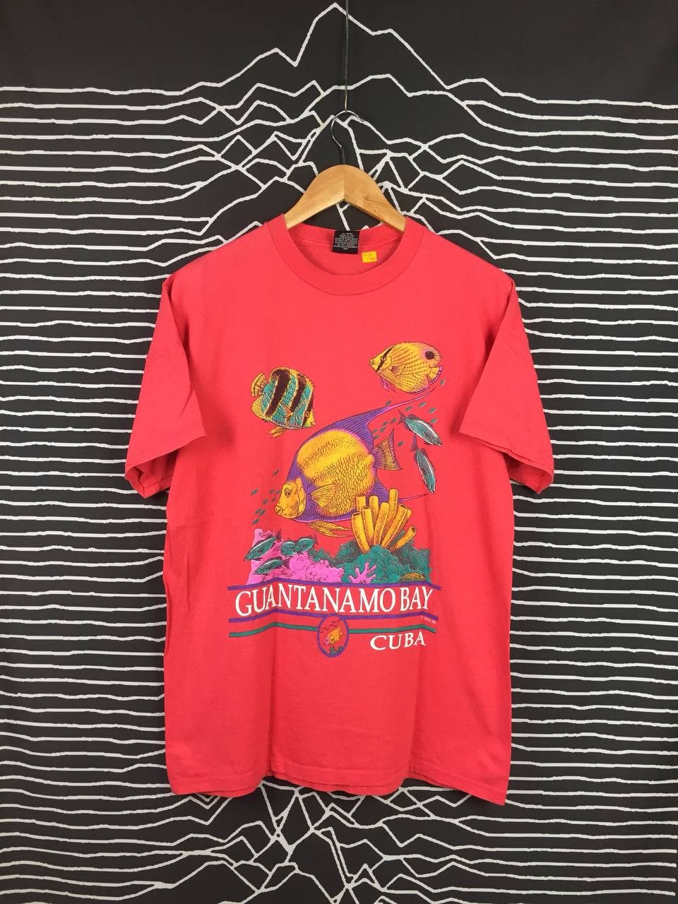 Vintage Vtg 90s Sherry's Best Guantanamo Bay Cuba Fish Graphic Tee Size US L / EU 52-54 / 3 - 2 Thumbnail