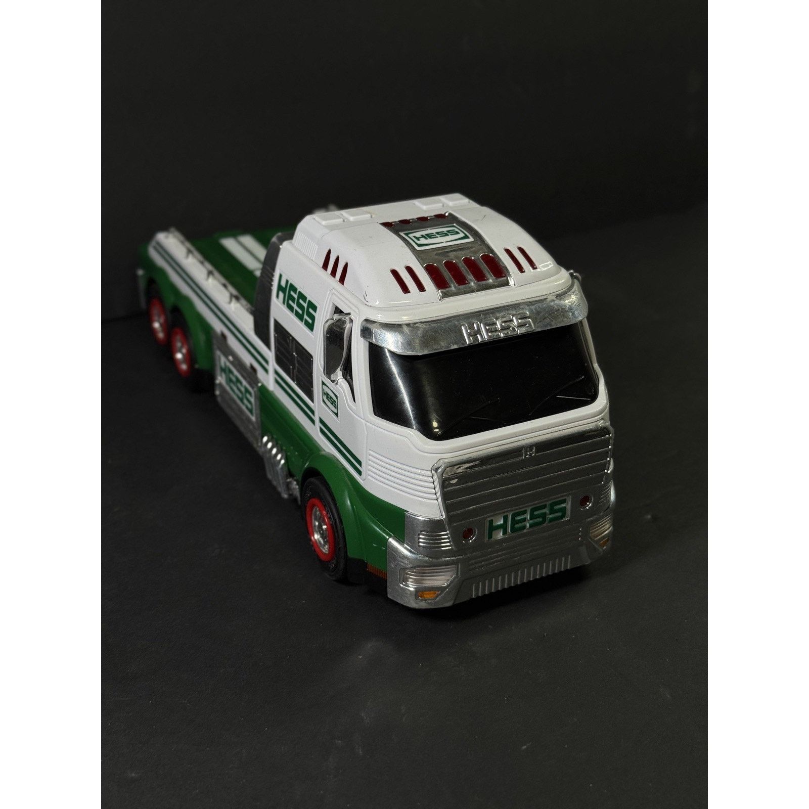 & Other Stories HESS 2016 COLLECTIBLE FLAT BED TRUCK HAULER lights & sounds Size ONE SIZE - 5 Thumbnail