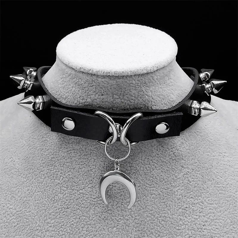 Jewelry Punk Crescent Moon Pendant Pu Leather Necklace Size ONE SIZE - 2 Thumbnail