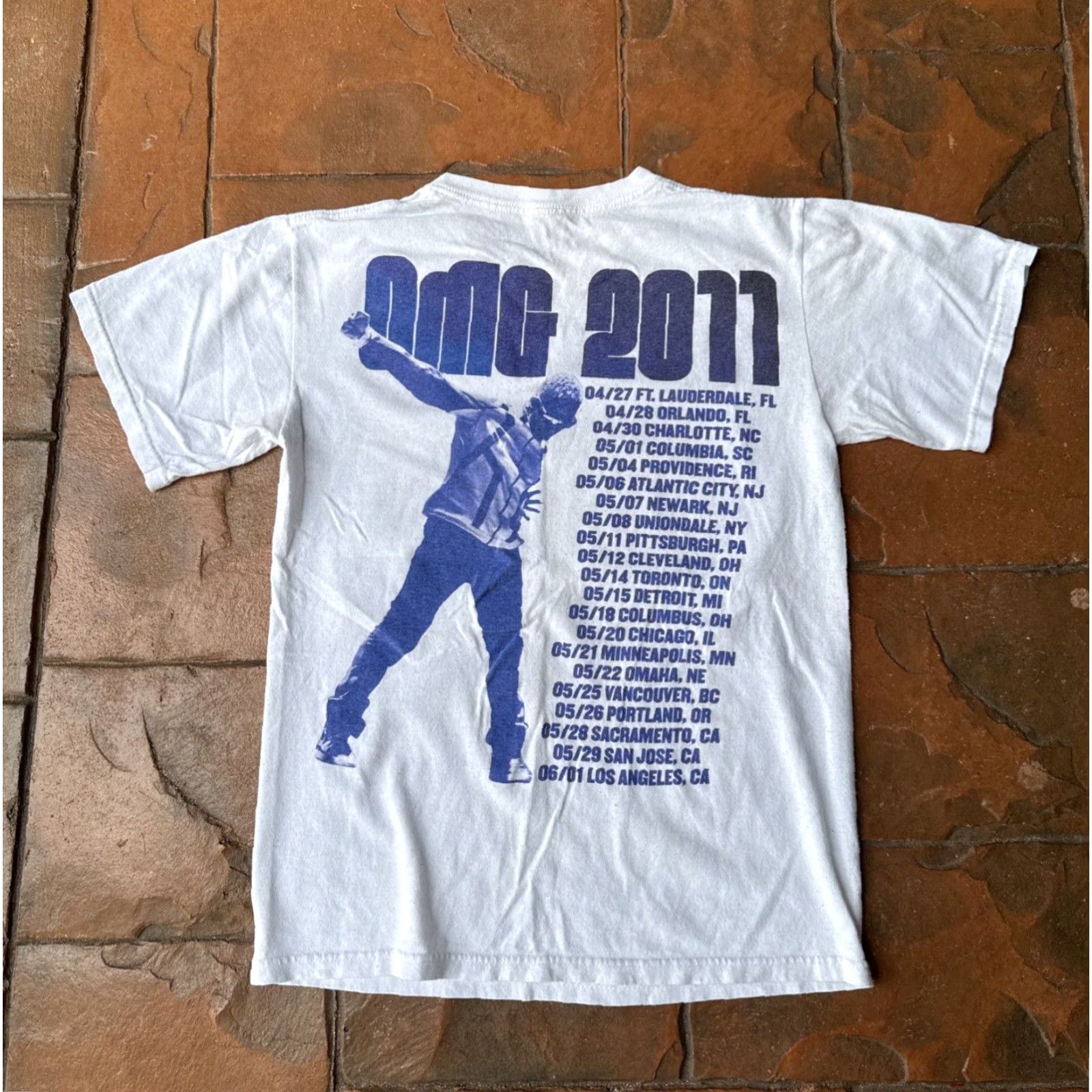 Anvil VINTAGE Usher OMG Concert Tour 2011 T-Shirt Small Shirt Mens White Cotton Graphic Print 2010-2019 Music OMG Profile Size US S / EU 44-46 / 1 - 3 Thumbnail