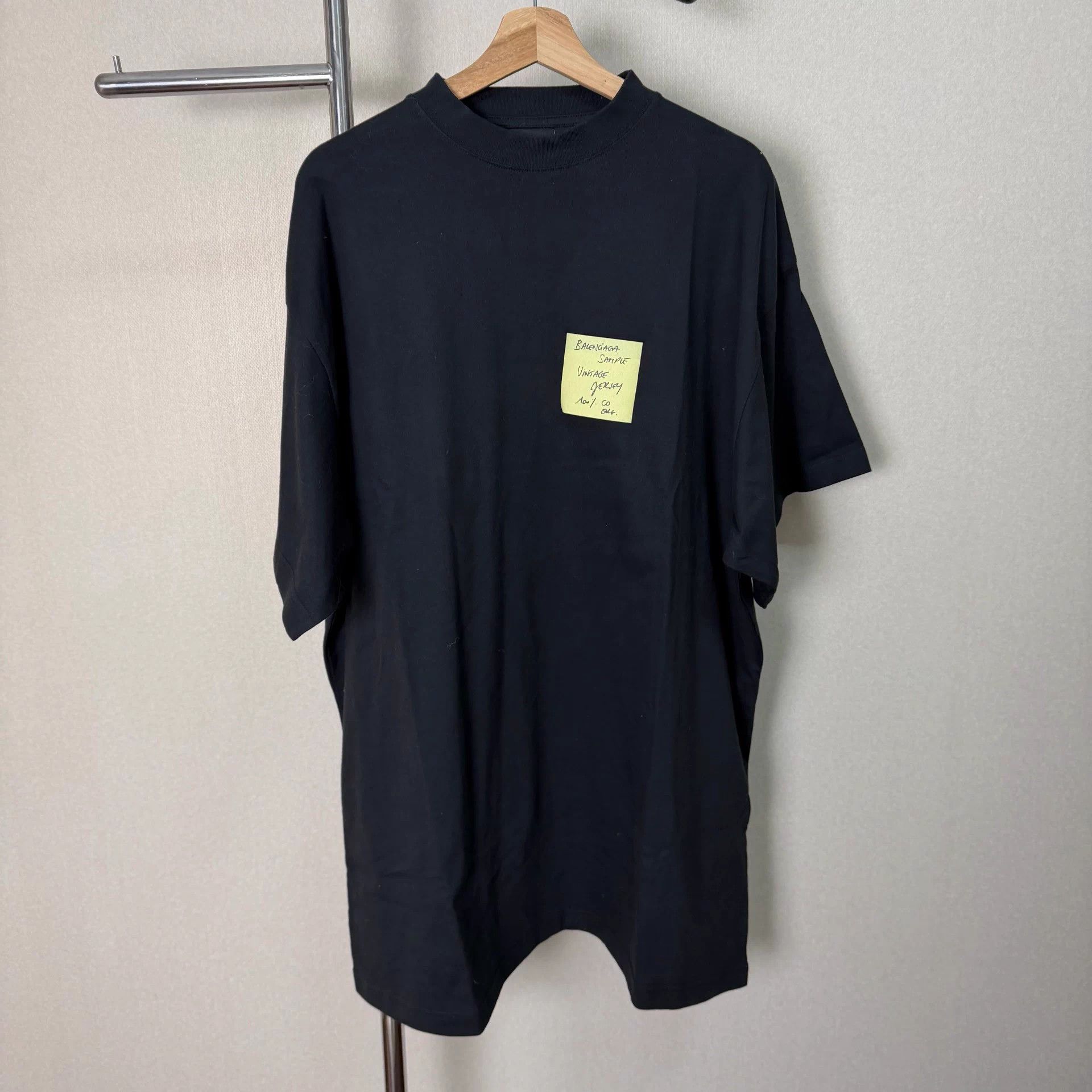 Balenciaga Balenciaga SS23 Oversized Black 5-Length Half-O-Neck T-Shirt Size US L / EU 52-54 / 3 - 1 Thumbnail