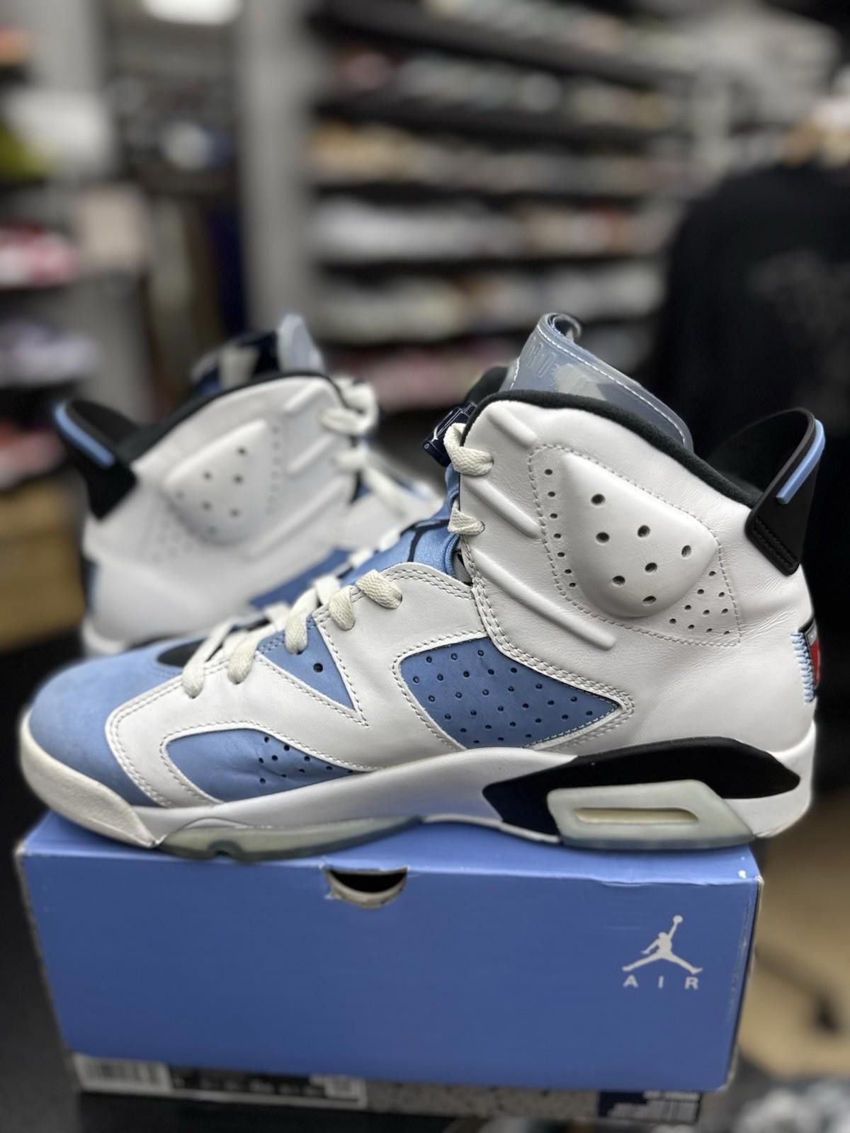 Jordan Brand Jordan 6 Retro Mid UNC - University Blue - Men's Size 11 Size US 11 / EU 44 - 11 Thumbnail