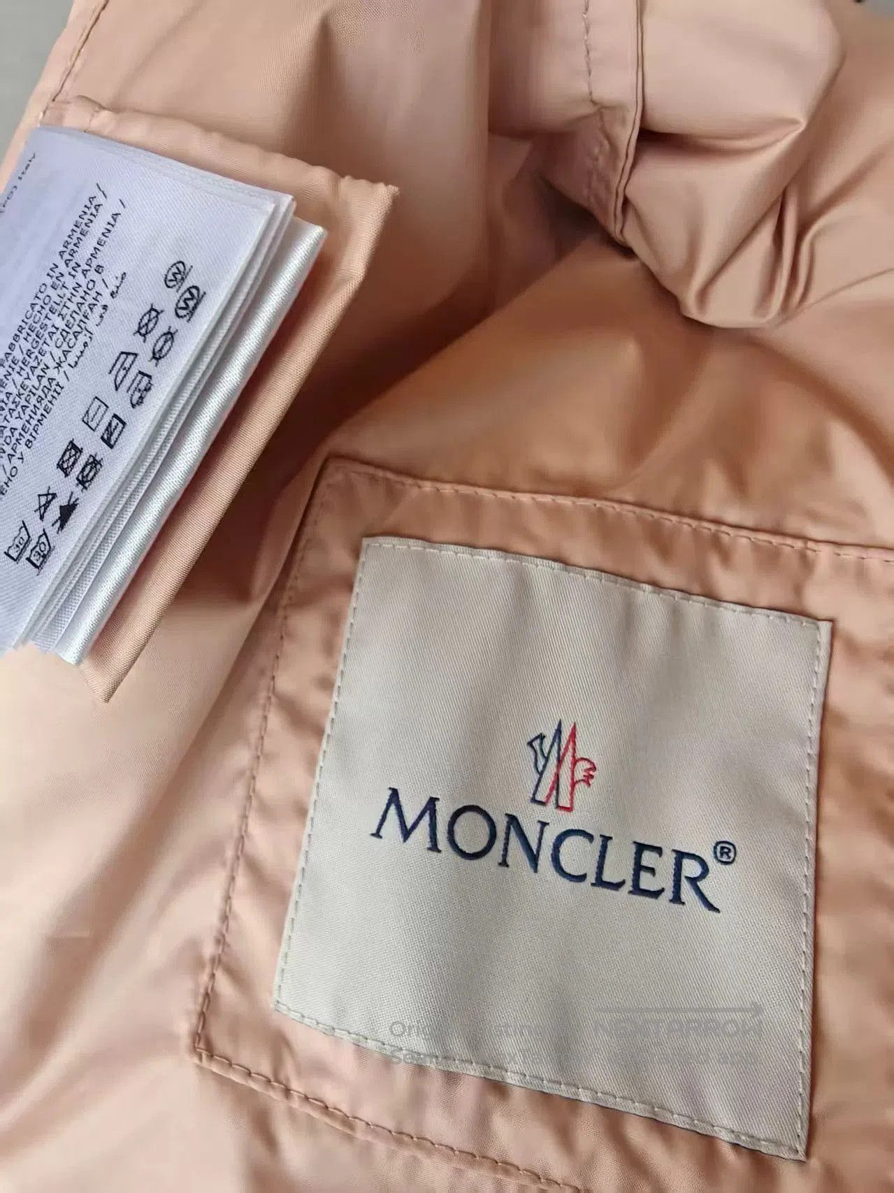 Moncler Moncler New Authentic Women's Top. Size M / US 6-8 / IT 42-44 - 3 Thumbnail