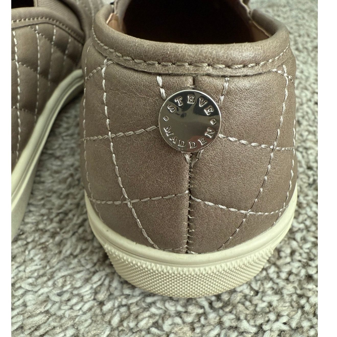 Steve Madden Steve Madden Quilted Taupe Slip-On Sneakers Size US 8.5 / IT 38.5 - 4 Thumbnail