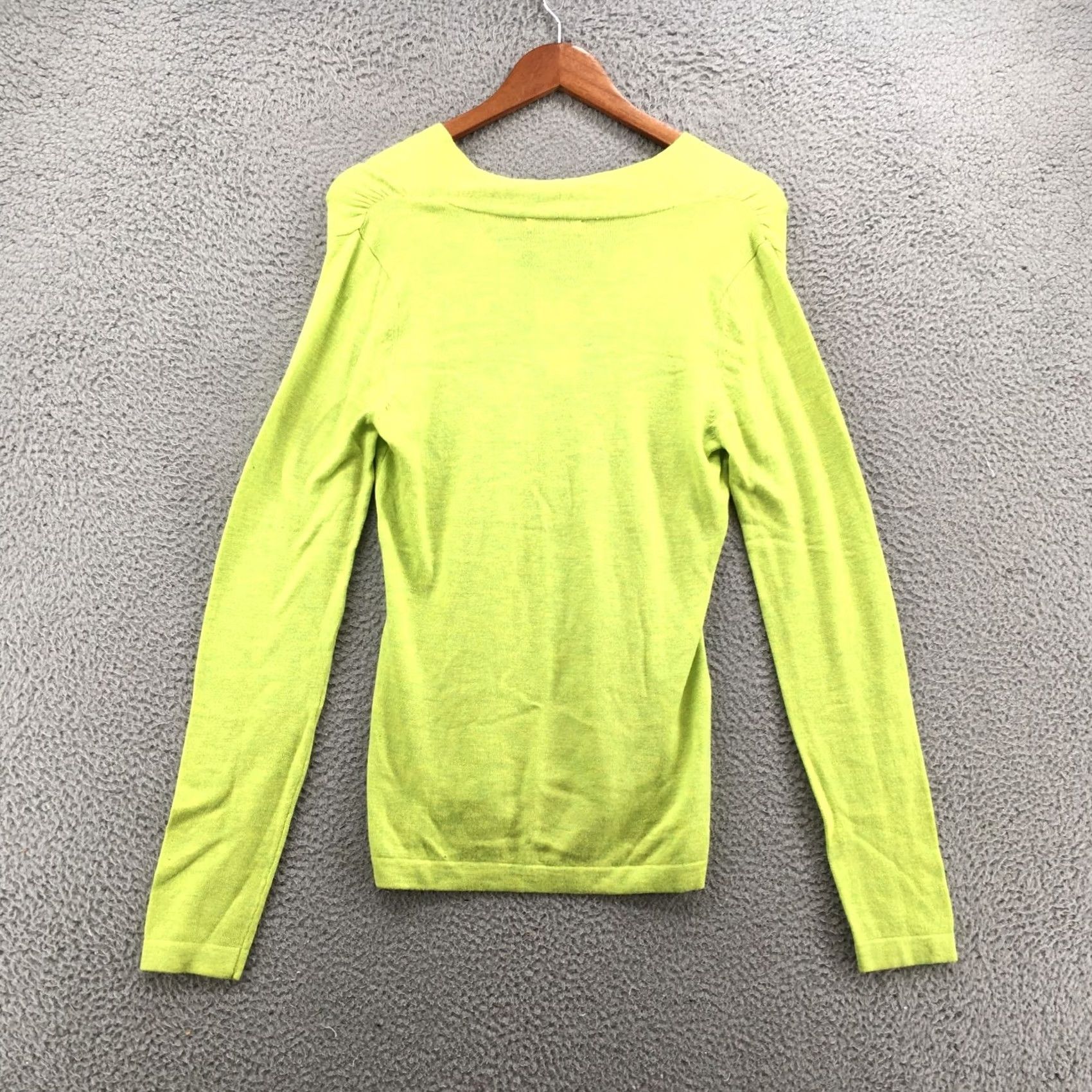 Banana Republic Banana Republic Sweatshirt Womens Medium Green Cashmere V-Neck Long Sleeve Pullover Knit Classic Casual Size M / US 6-8 / IT 42-44 - 5 Thumbnail