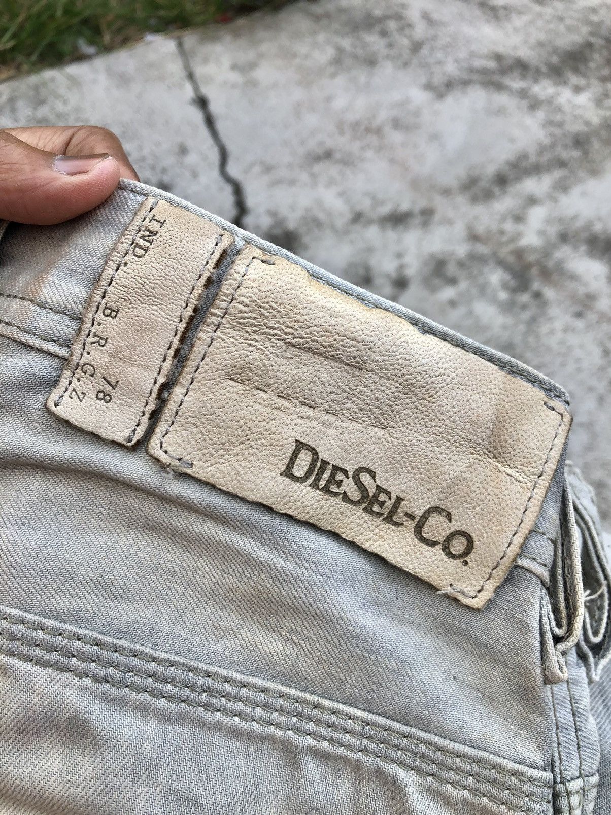Designer DIESEL KROOLEY WASHED GREY DENIM Size US 28 / EU 44 - 4 Thumbnail