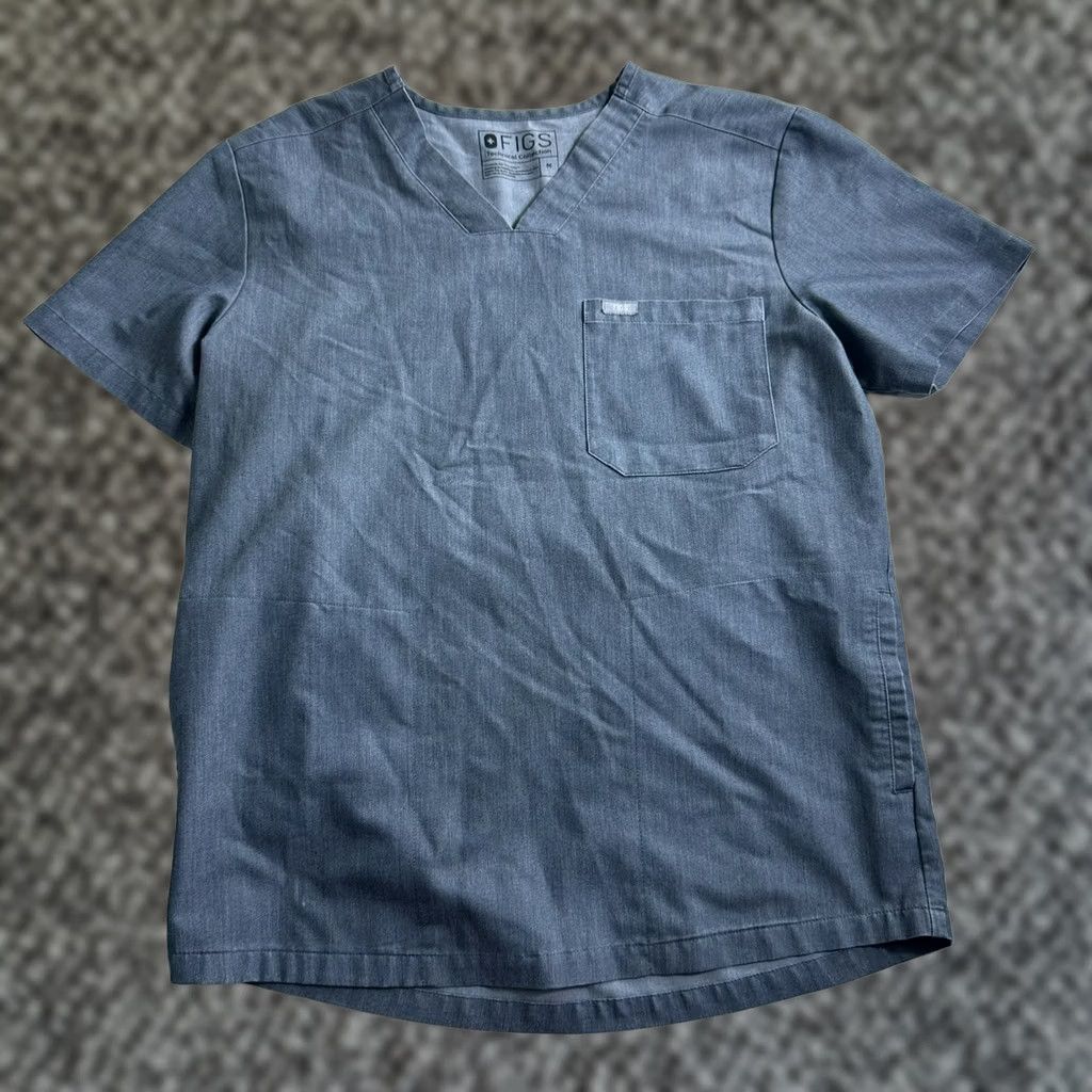 Vintage FIGS Catarina Hand Pockets Solid Gray Scrub Top Womens Size Medium Uniform Size M / US 6-8 / IT 42-44 - 1 Thumbnail