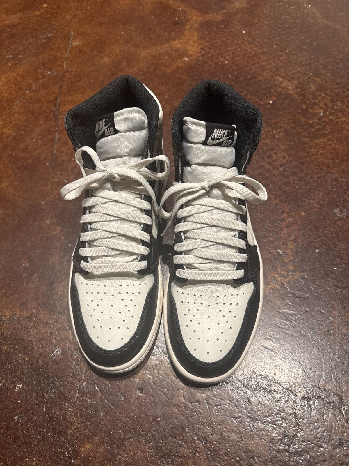 Jordan Brand Jordan 1 Mocha Size US 10 / EU 43 - 4 Thumbnail